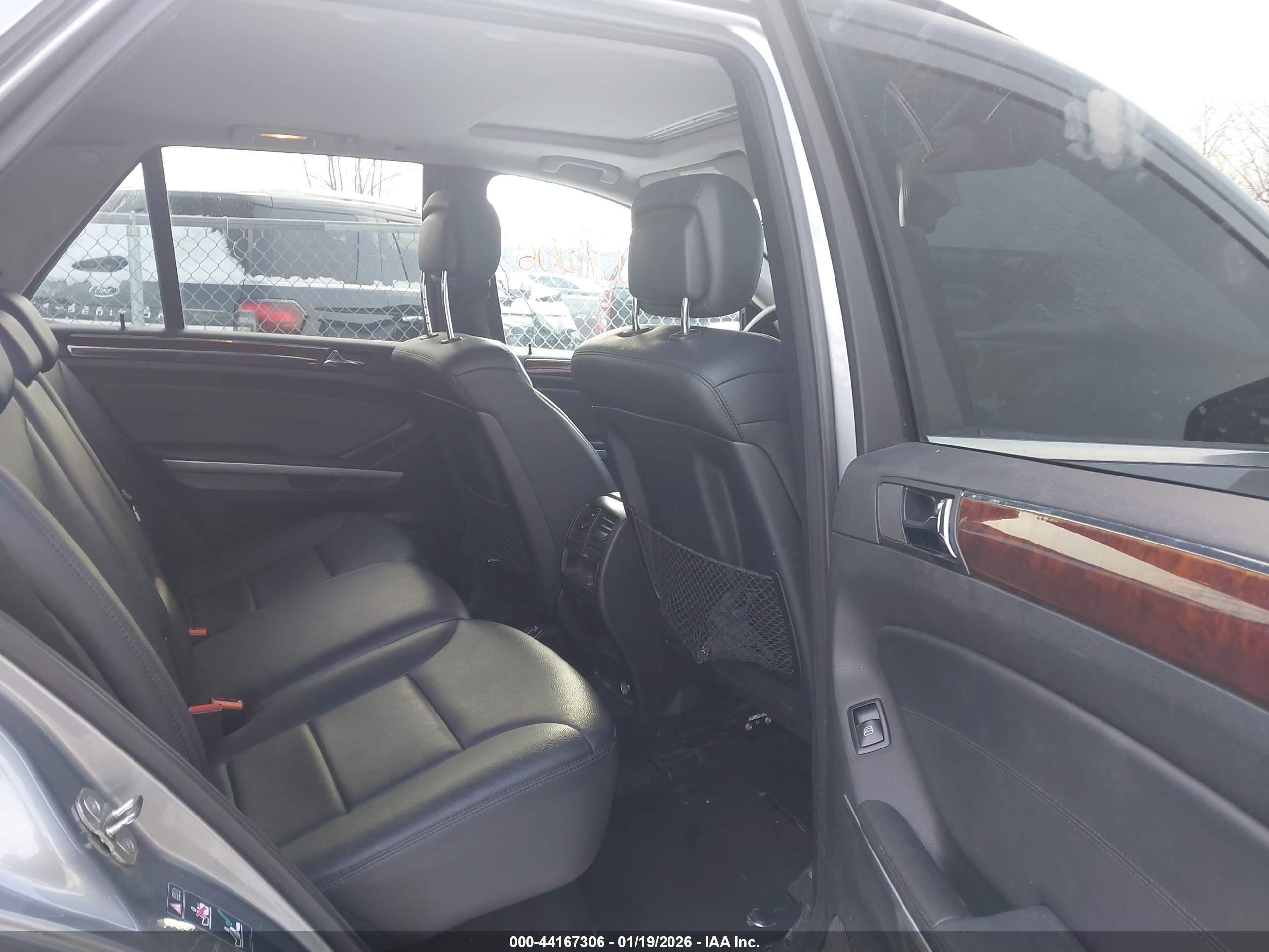 MERCEDES-BENZ ML image 8