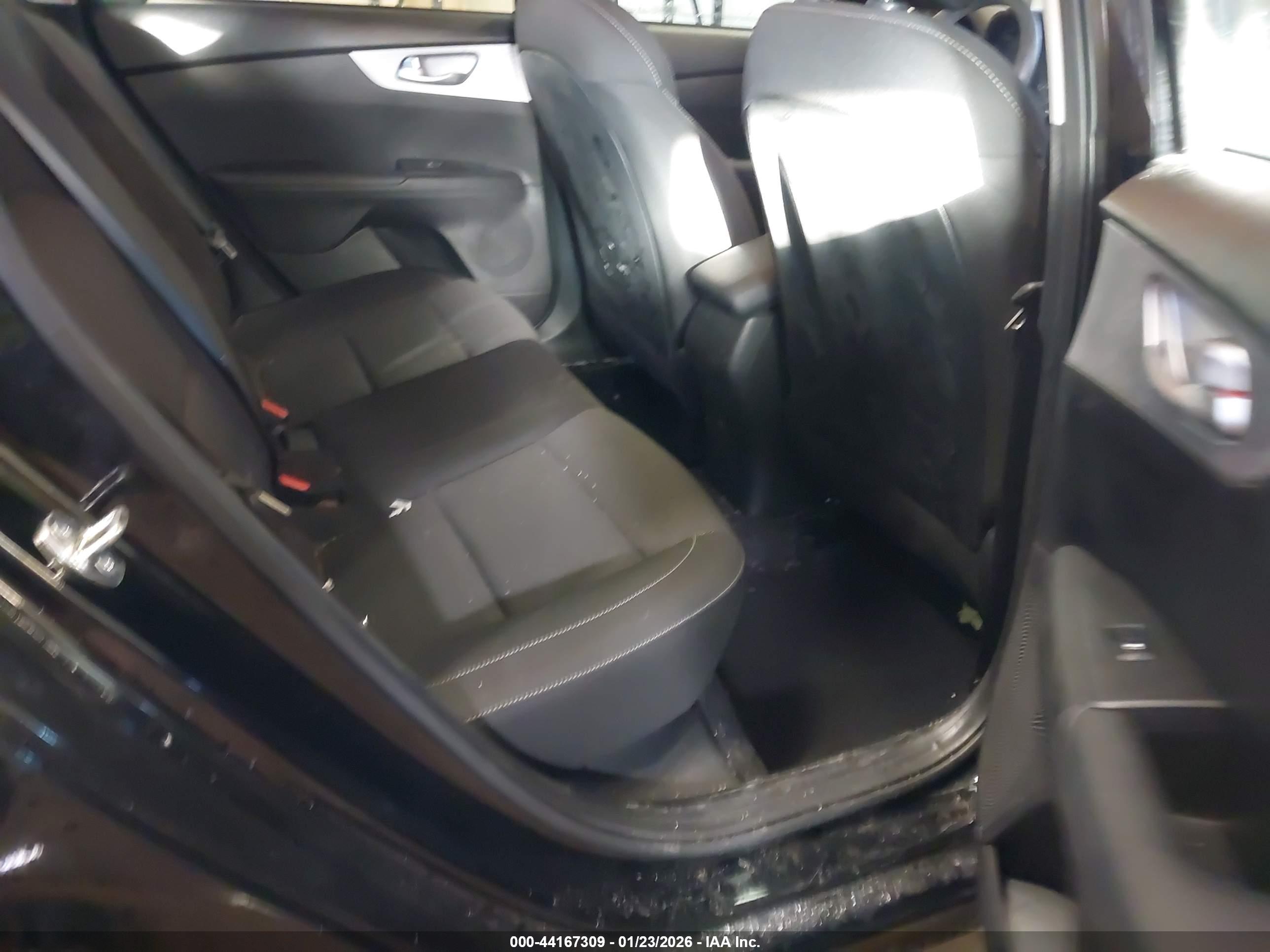 KIA FORTE image 8