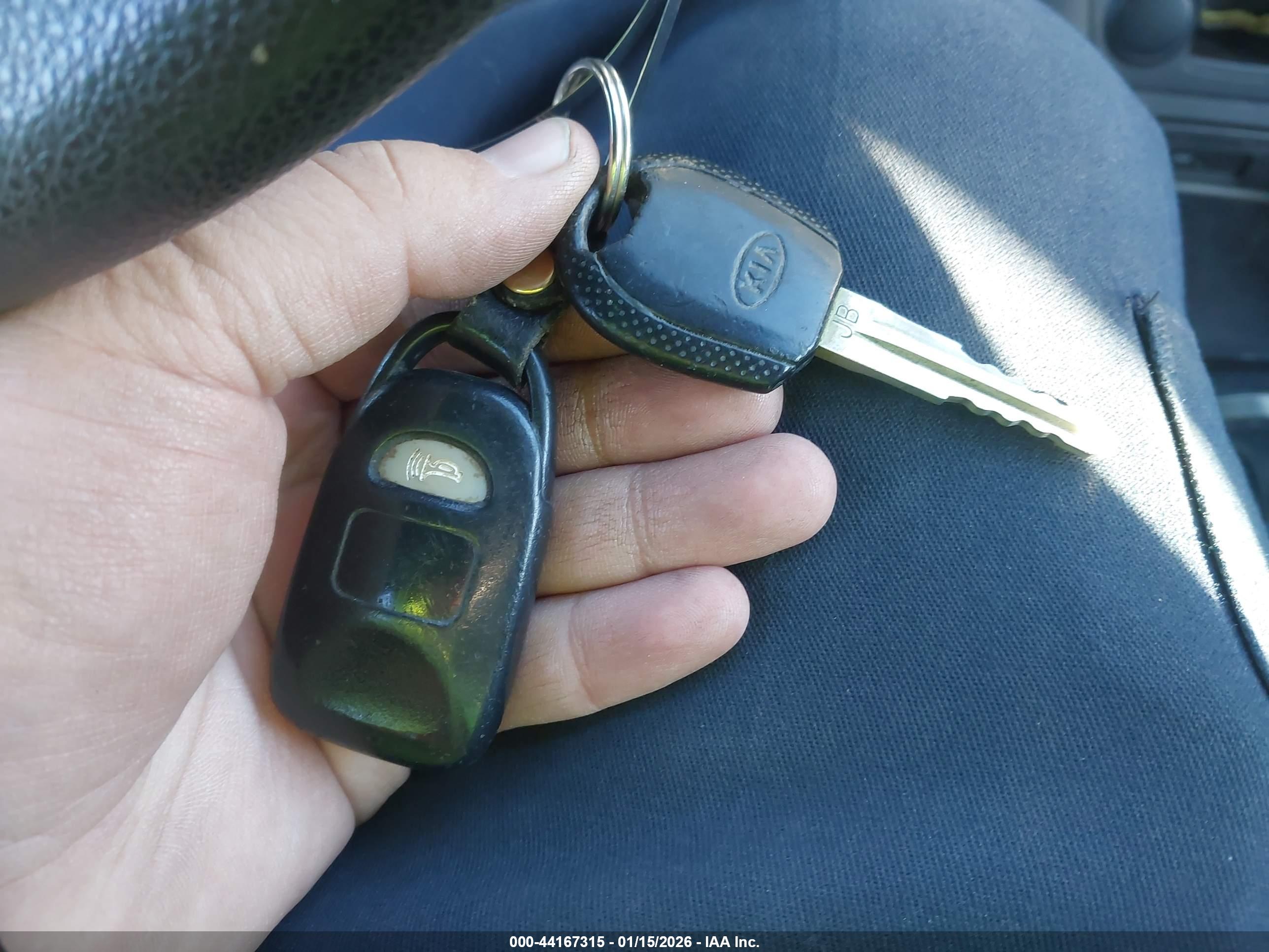 KIA RIO image 11