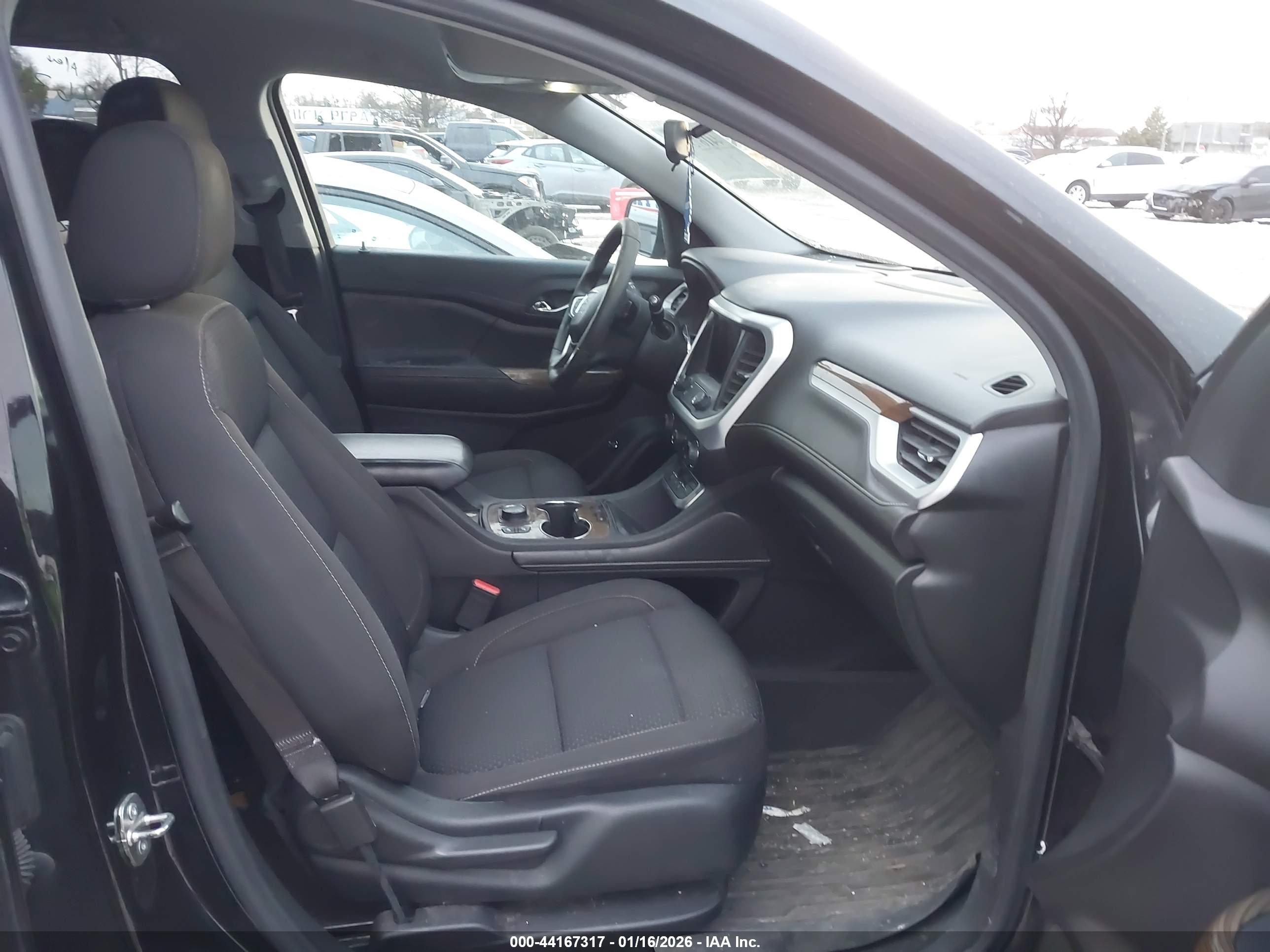 GMC ACADIA image 5