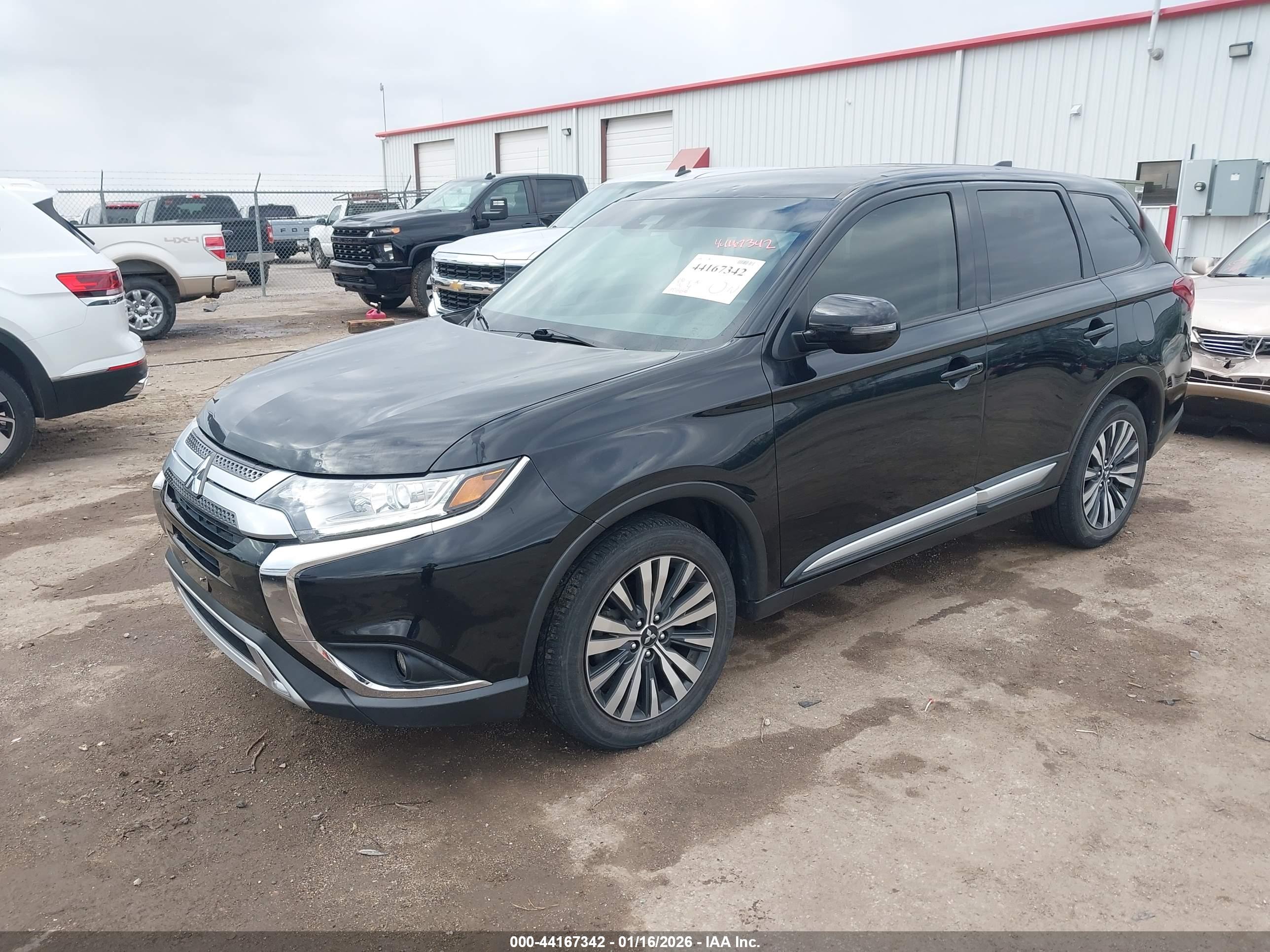 MITSUBISHI OUTLANDER image 2