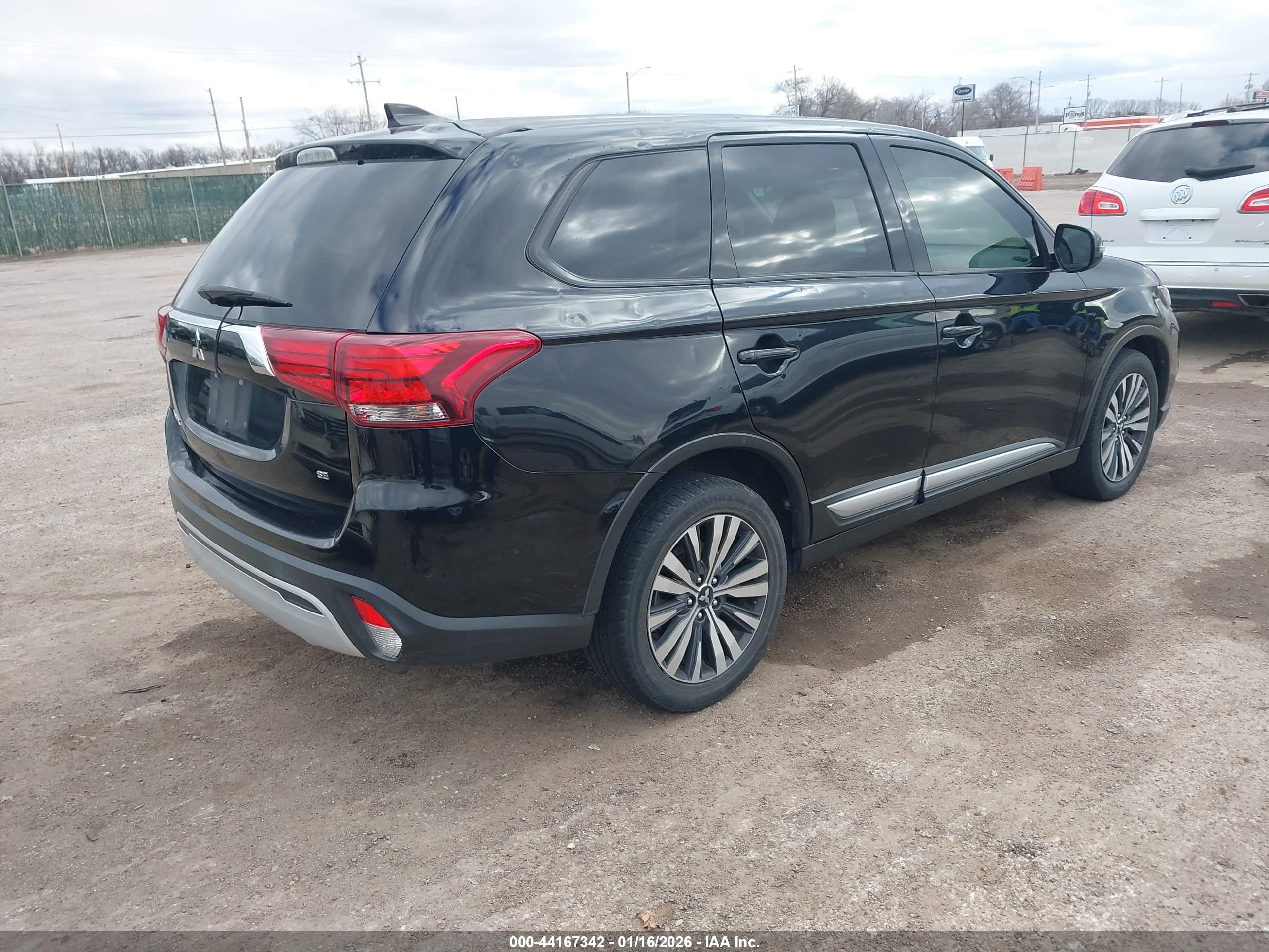 MITSUBISHI OUTLANDER image 4