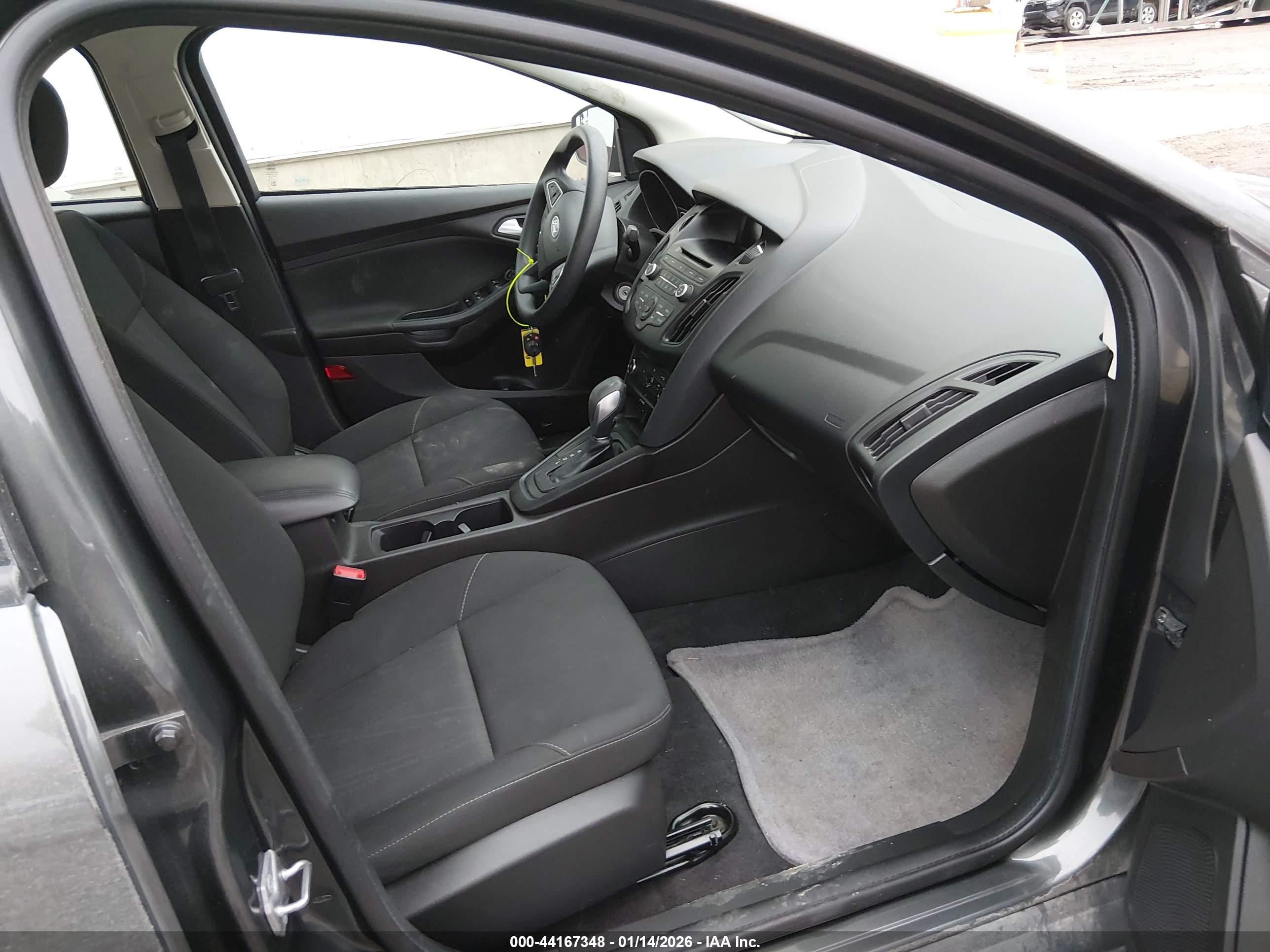 FORD FOCUS image 5