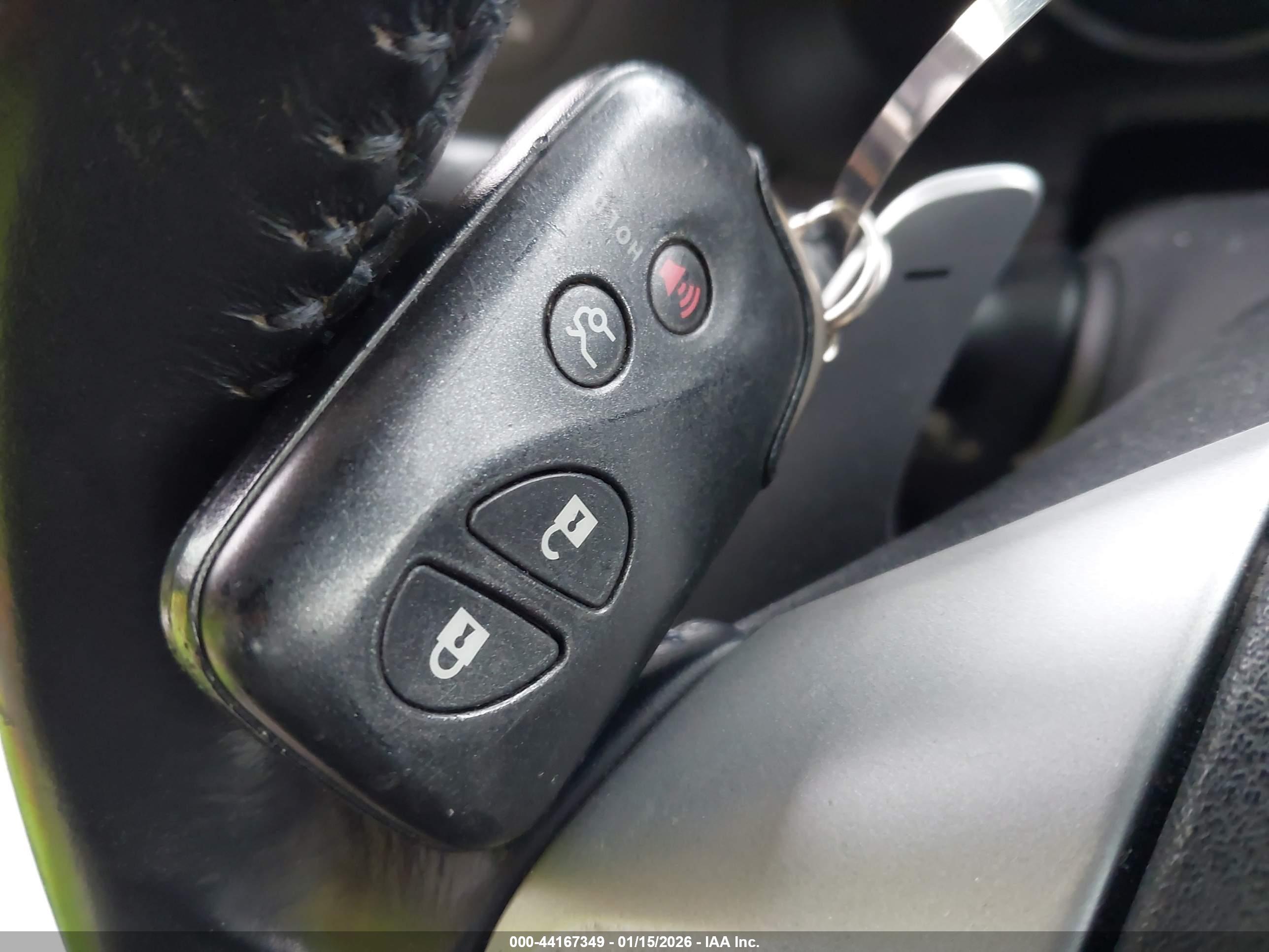 LEXUS IS image 11