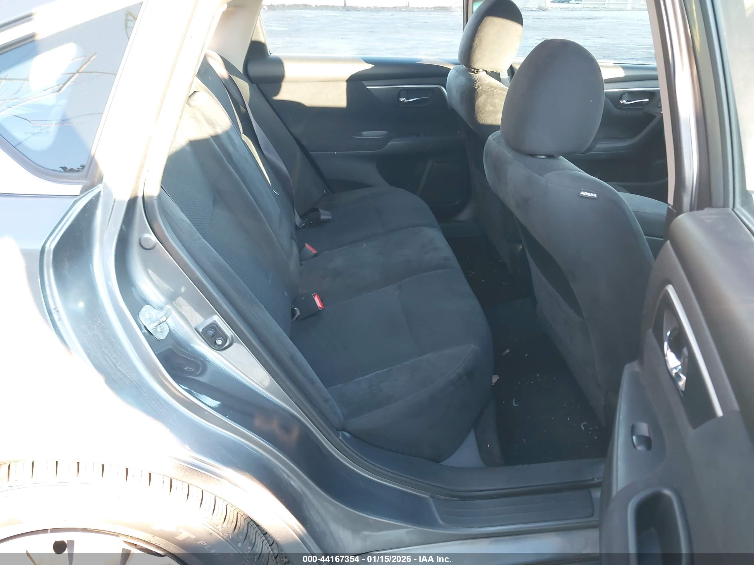 NISSAN ALTIMA image 8