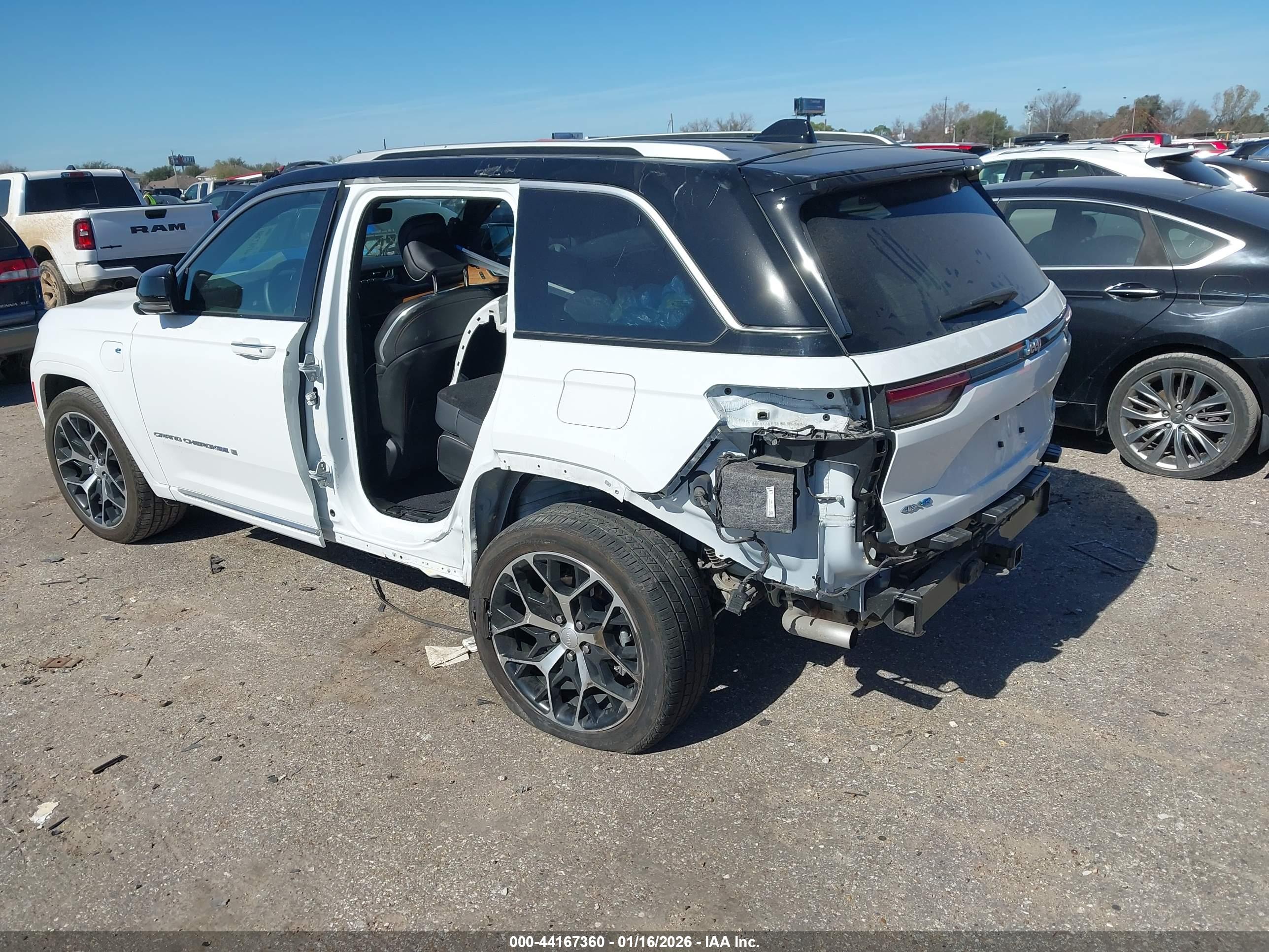 JEEP GRAND image 3