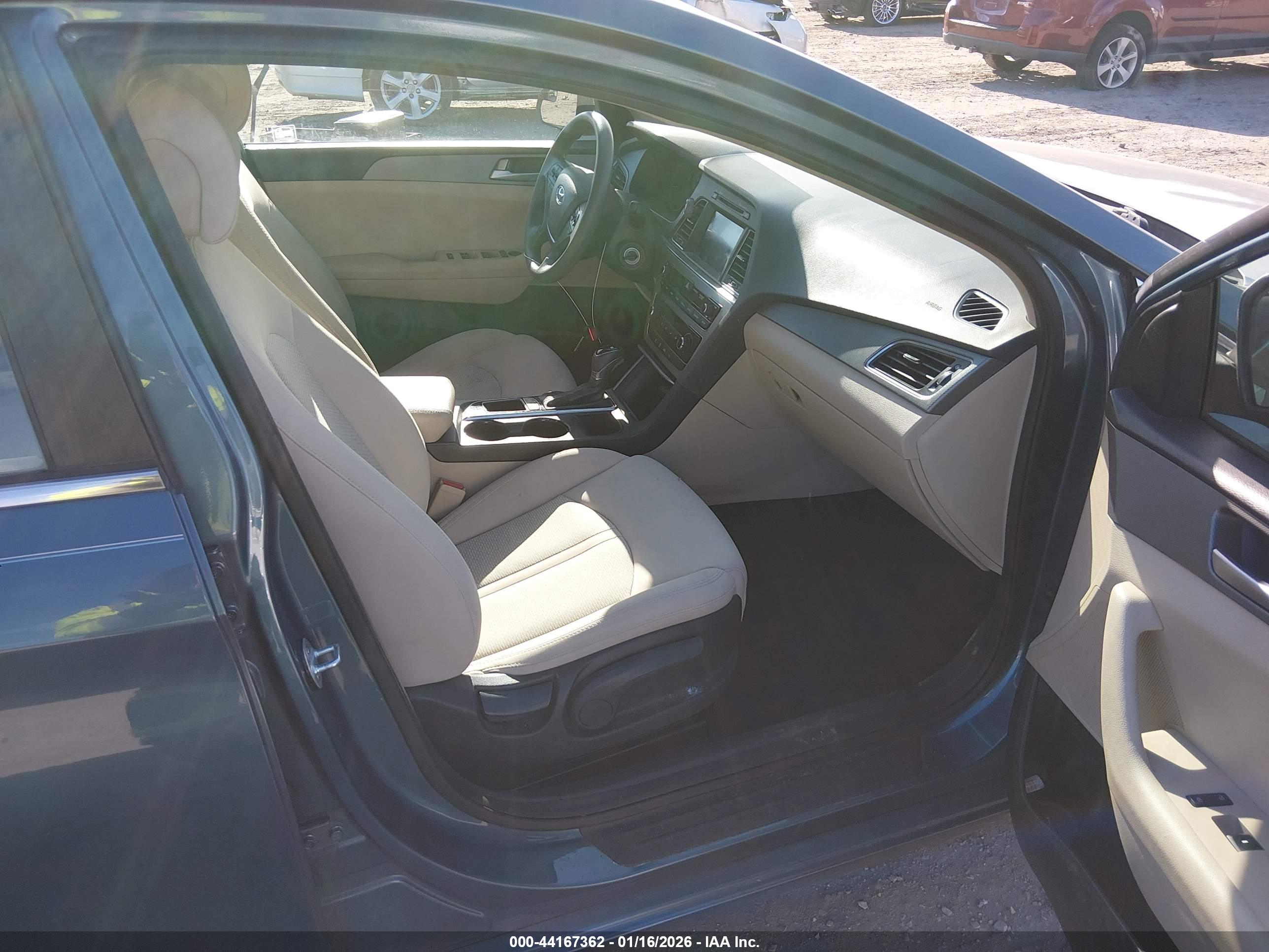 HYUNDAI SONATA image 5