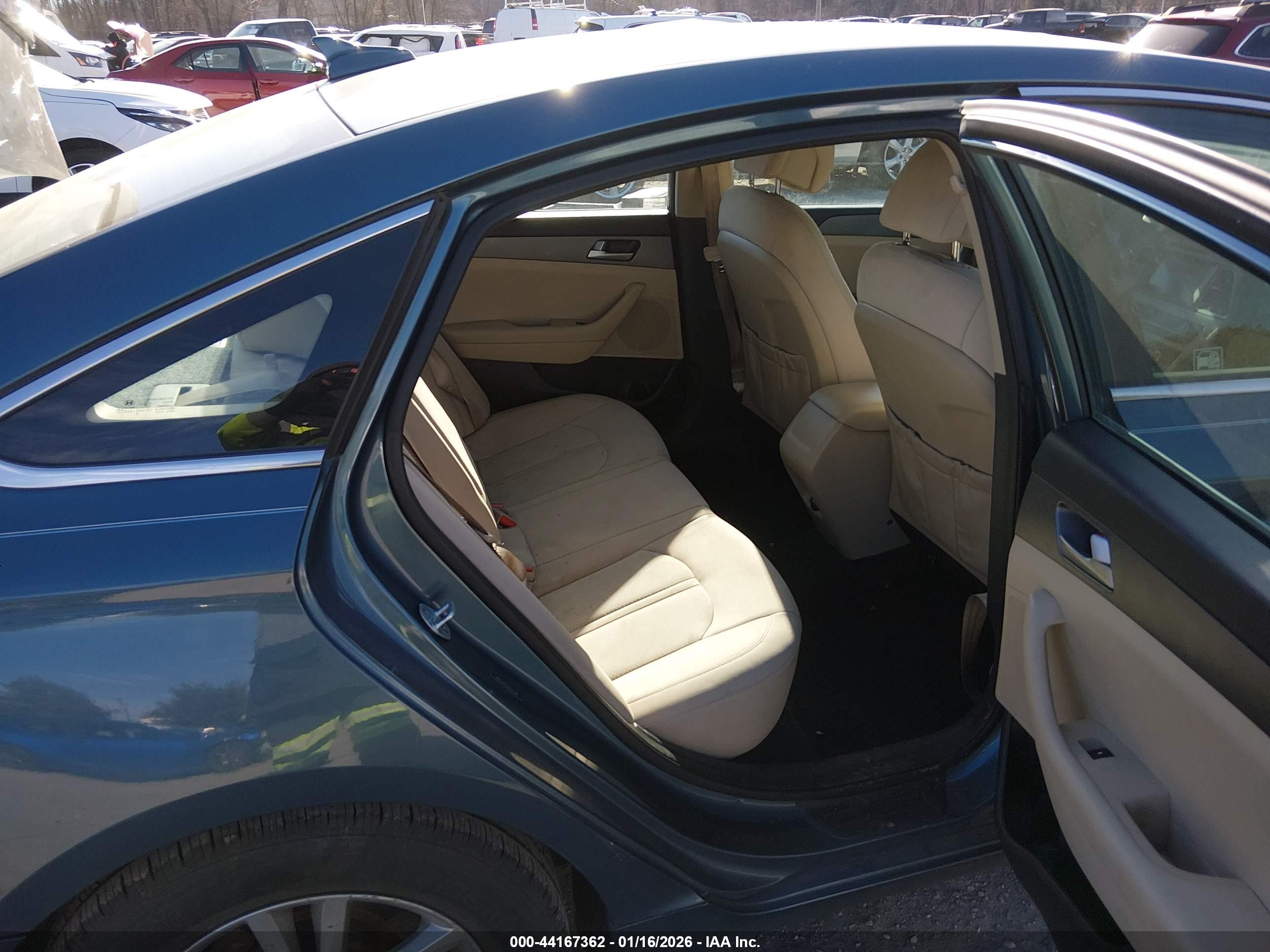 HYUNDAI SONATA image 8