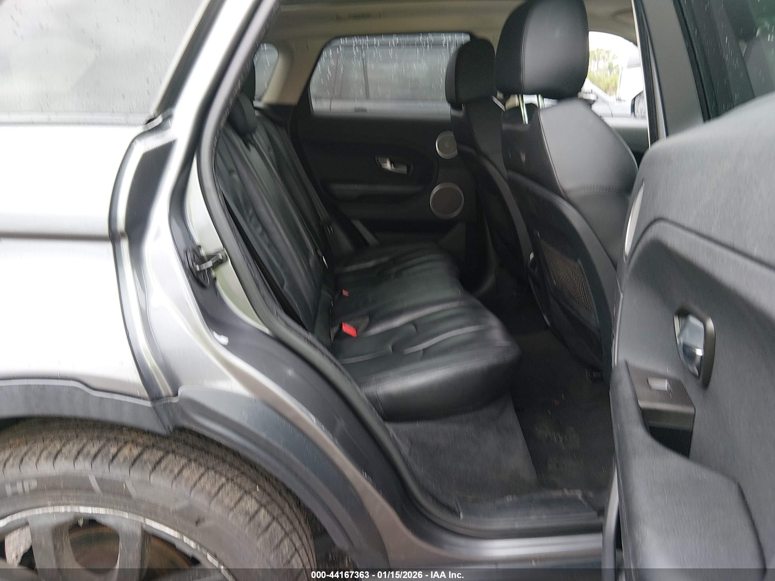 LAND ROVER image 8