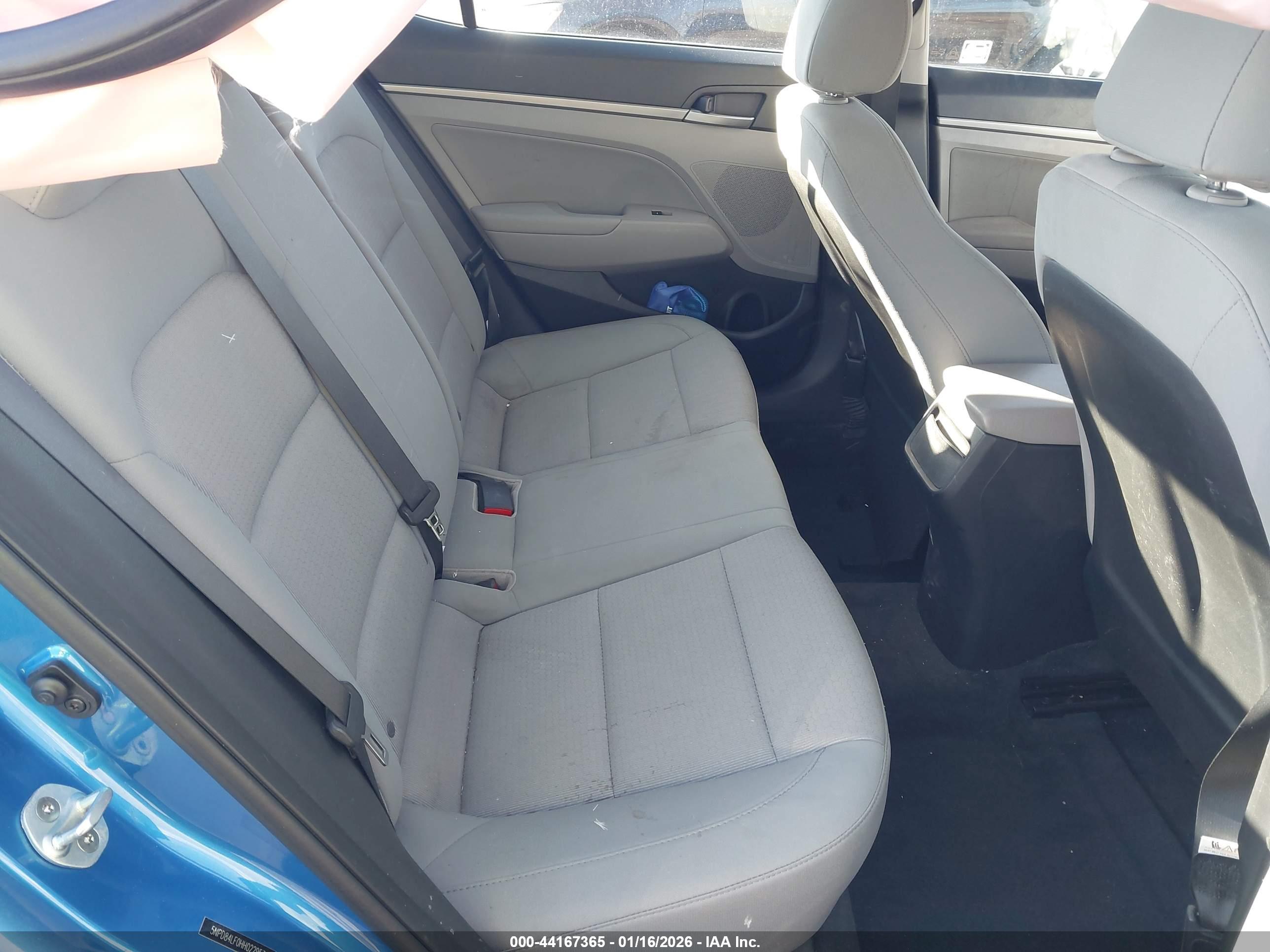 HYUNDAI ELANTRA image 8