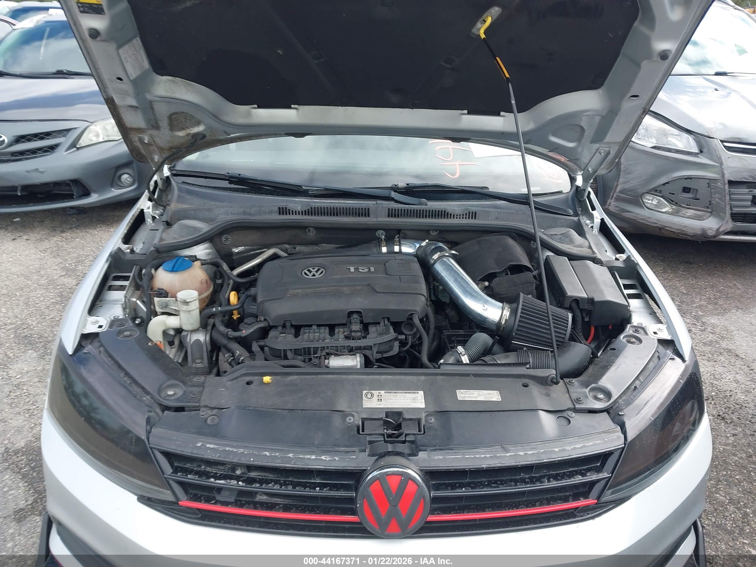 VOLKSWAGEN JETTA image 10