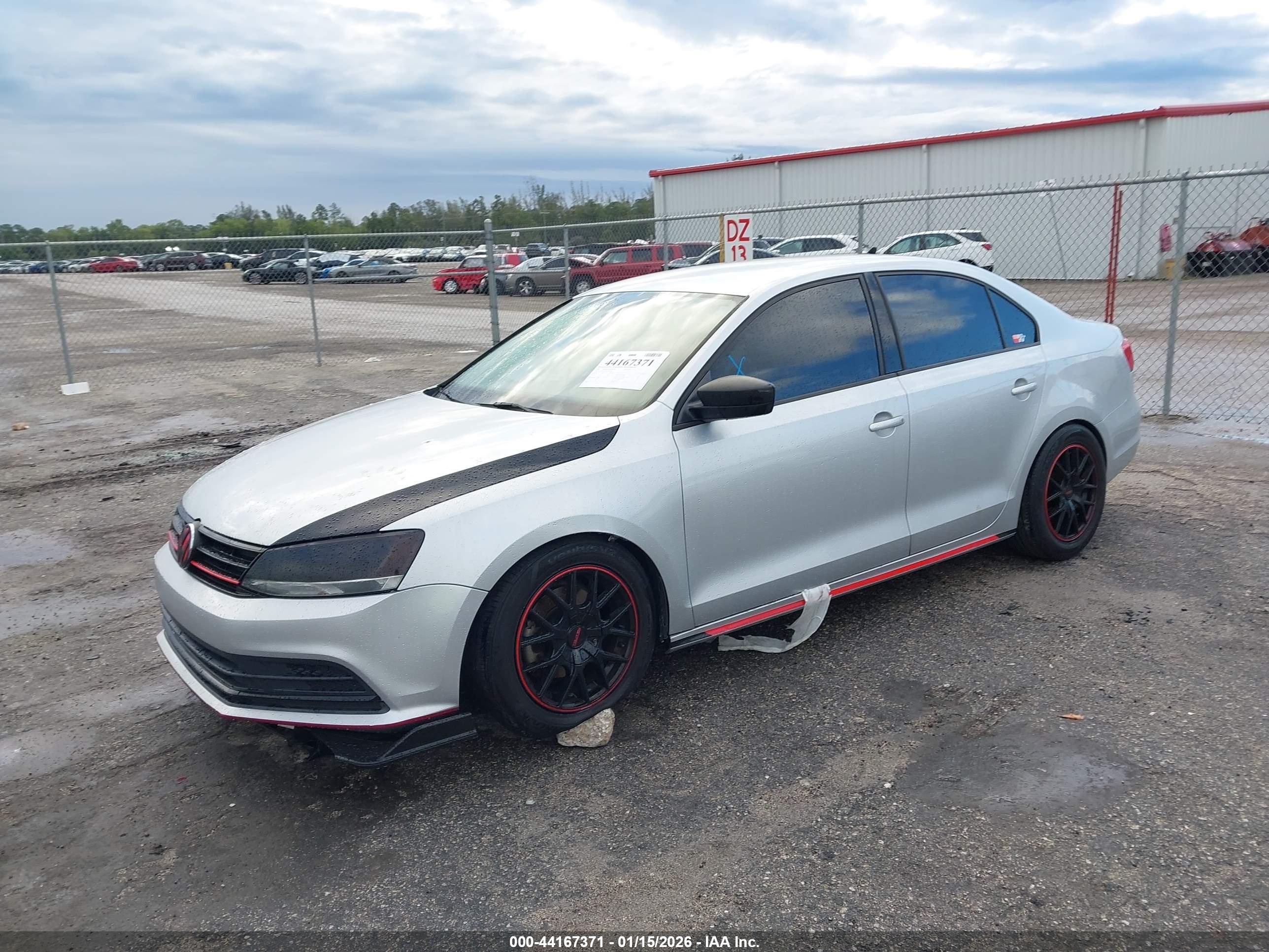 VOLKSWAGEN JETTA image 2