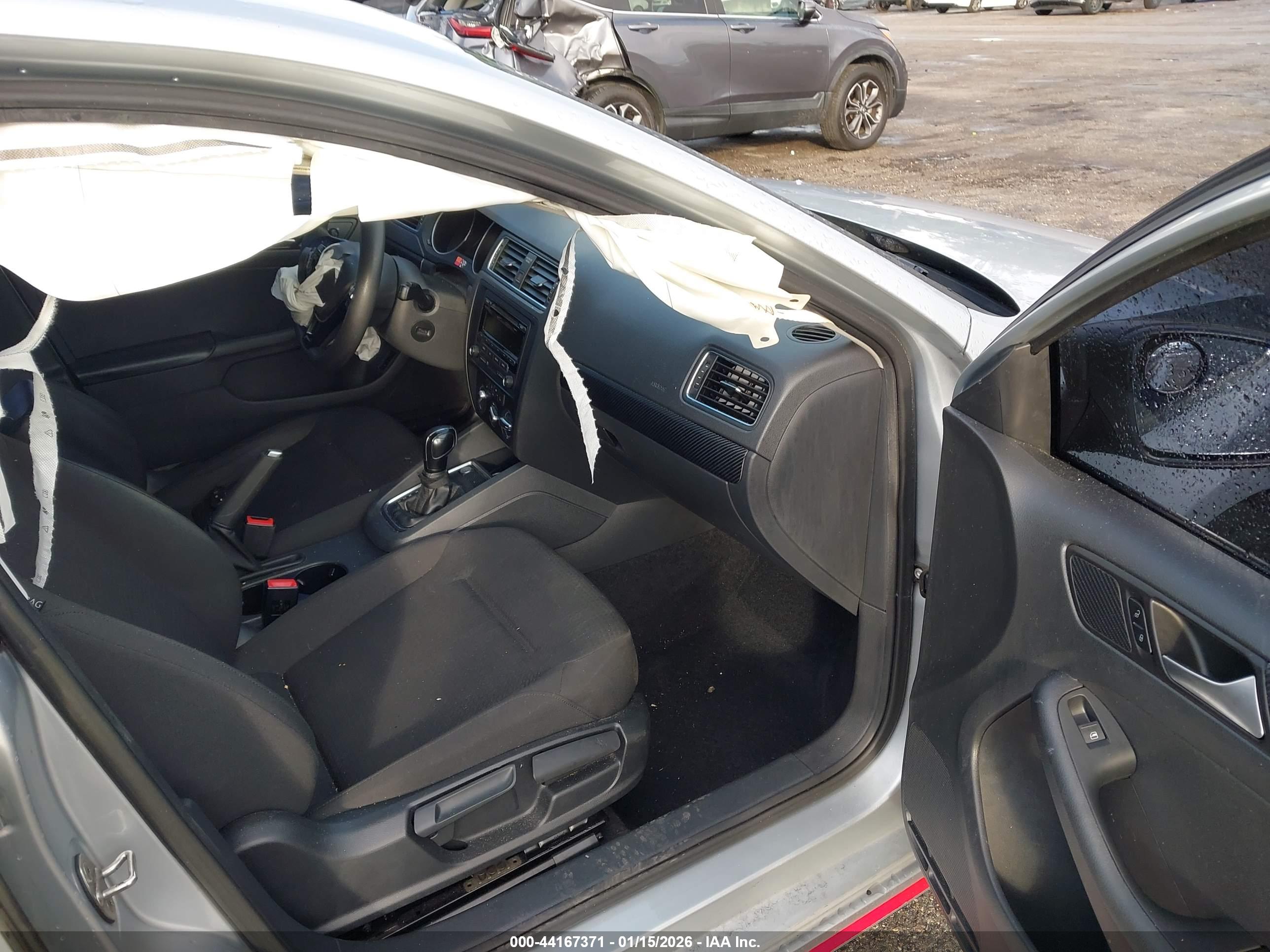 VOLKSWAGEN JETTA image 5