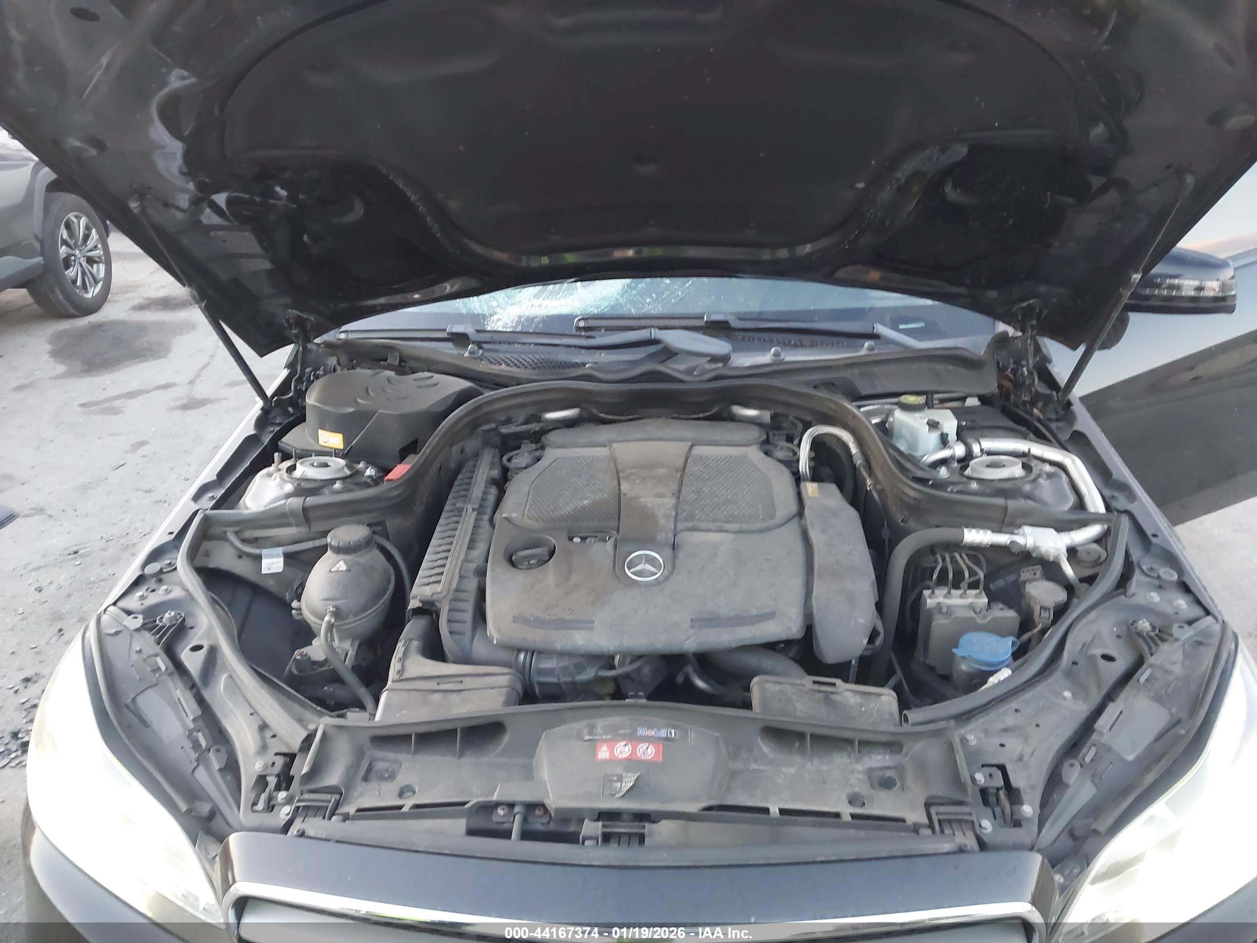 MERCEDES-BENZ E image 10