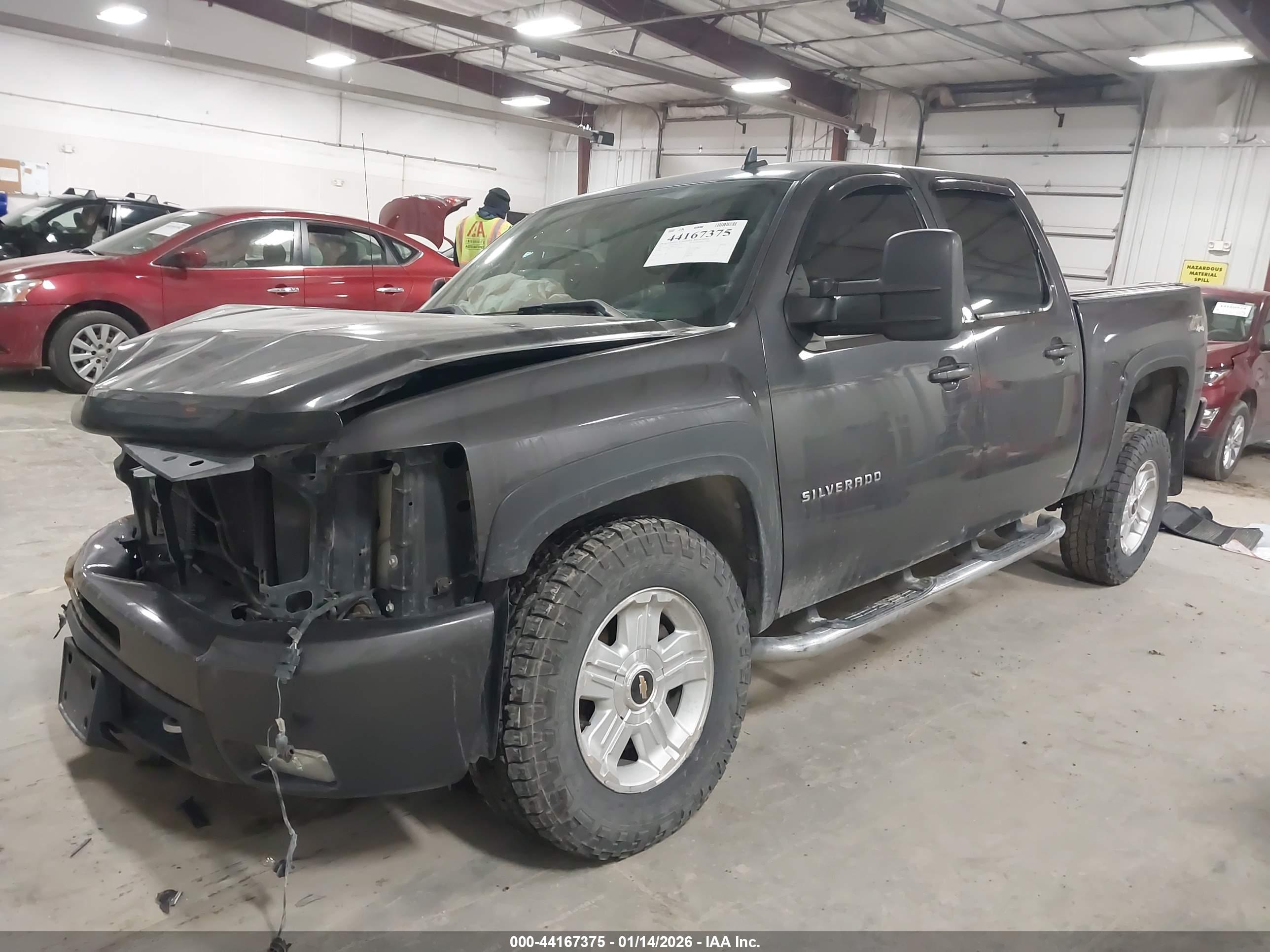 CHEVROLET SILVERADO image 2