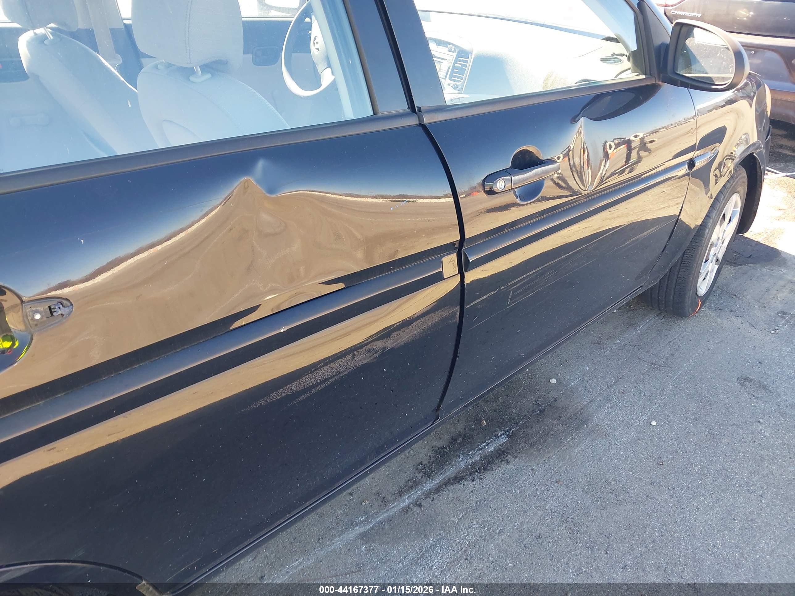 HYUNDAI ACCENT image 6