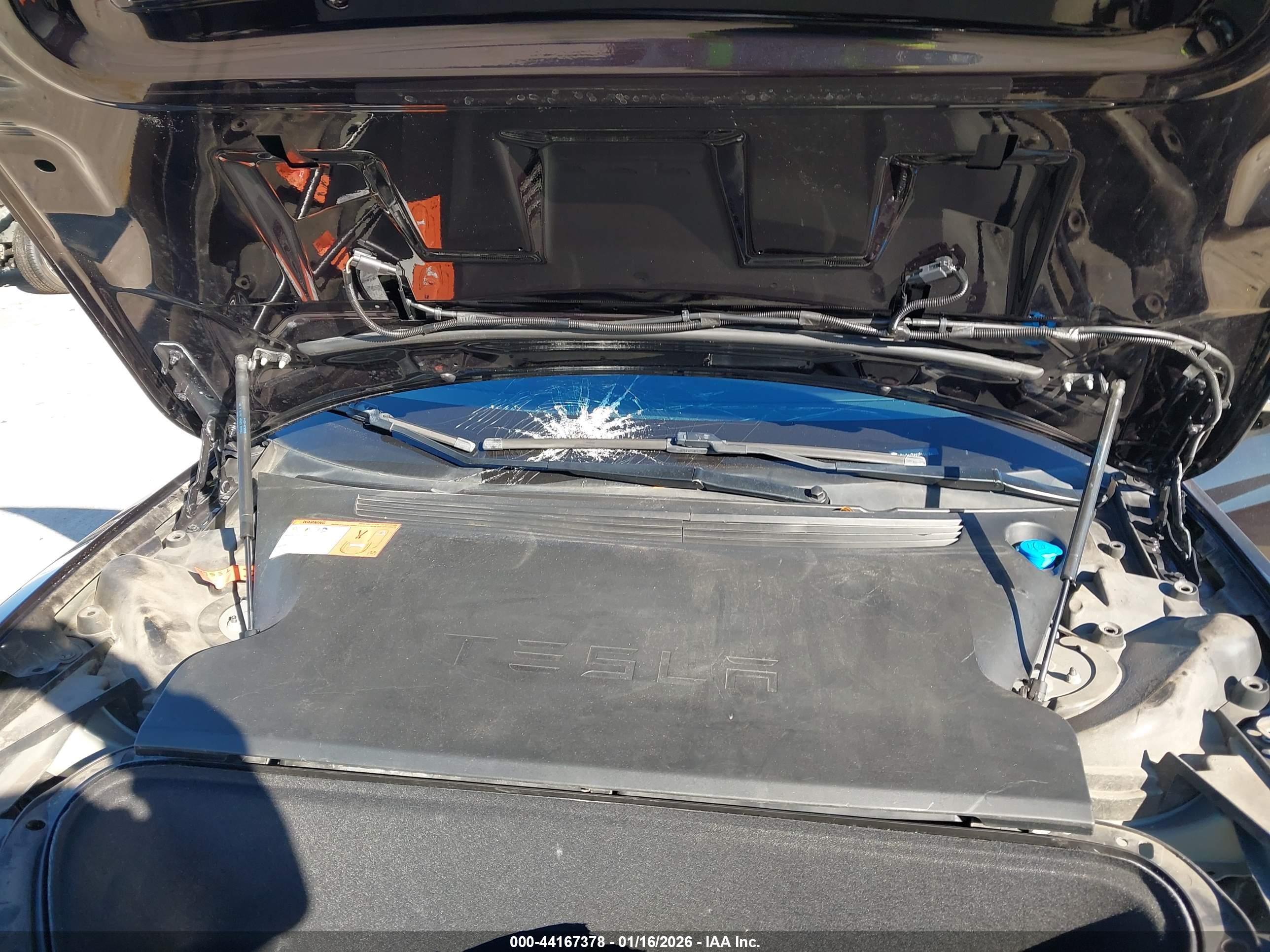 TESLA MODEL image 10
