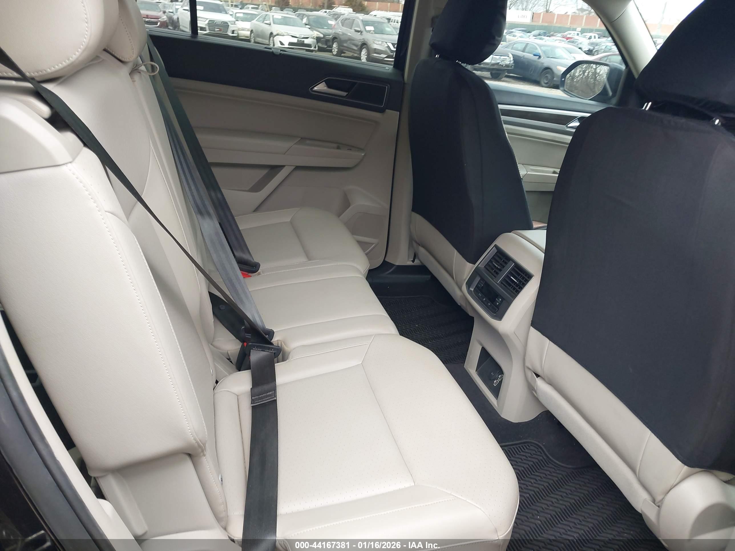 VOLKSWAGEN ATLAS image 8