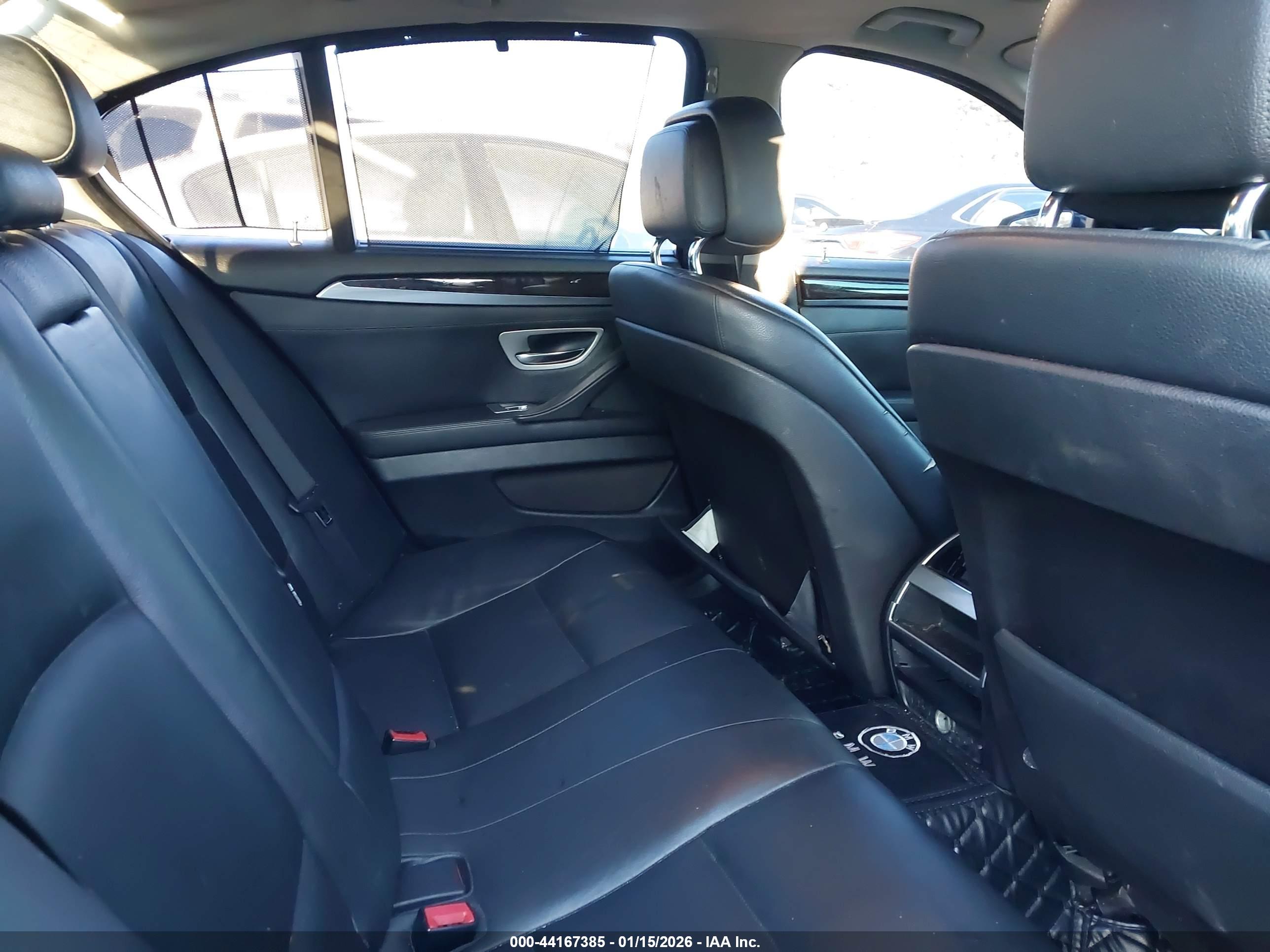 BMW 535I image 8
