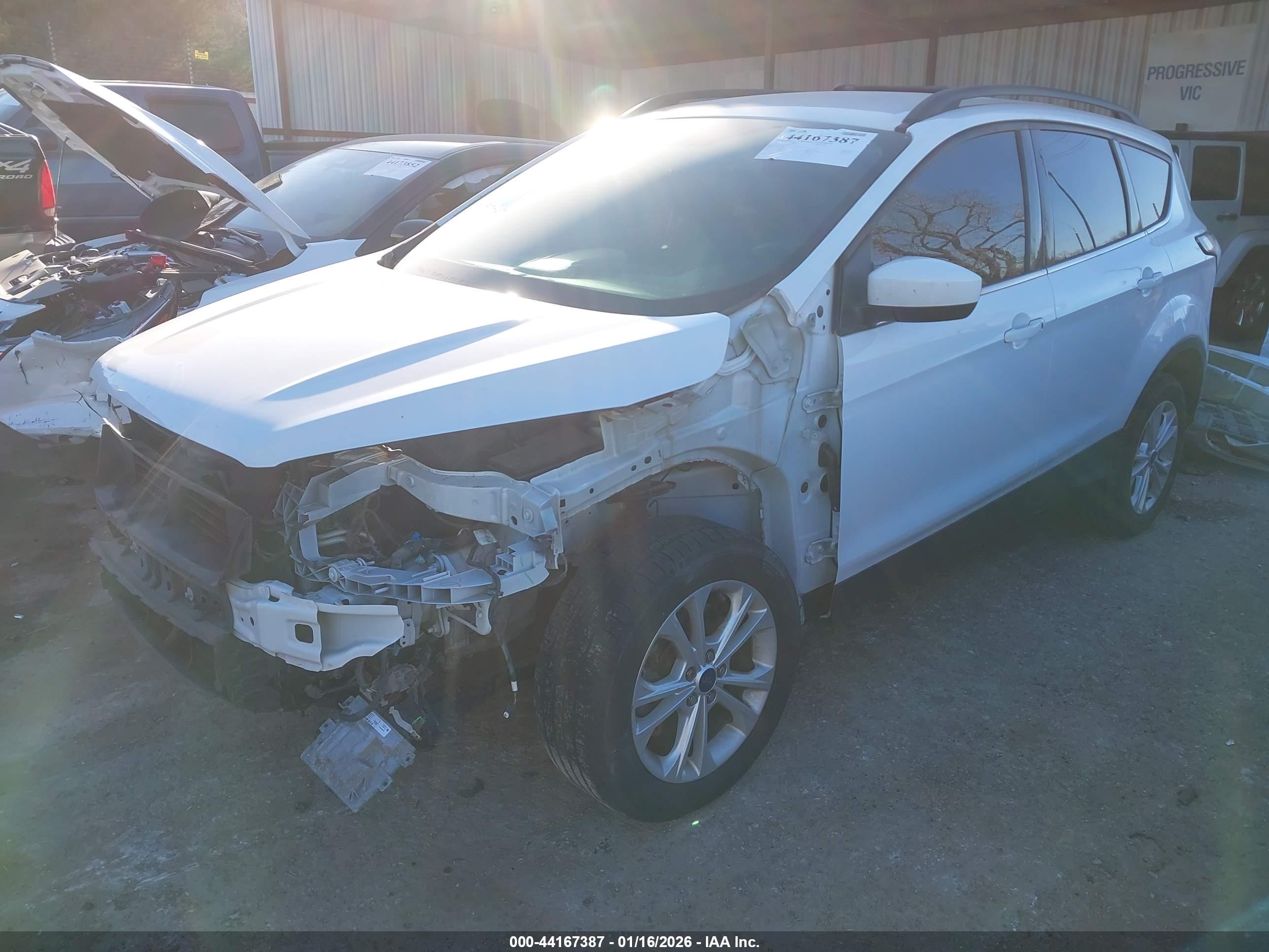 FORD ESCAPE image 2