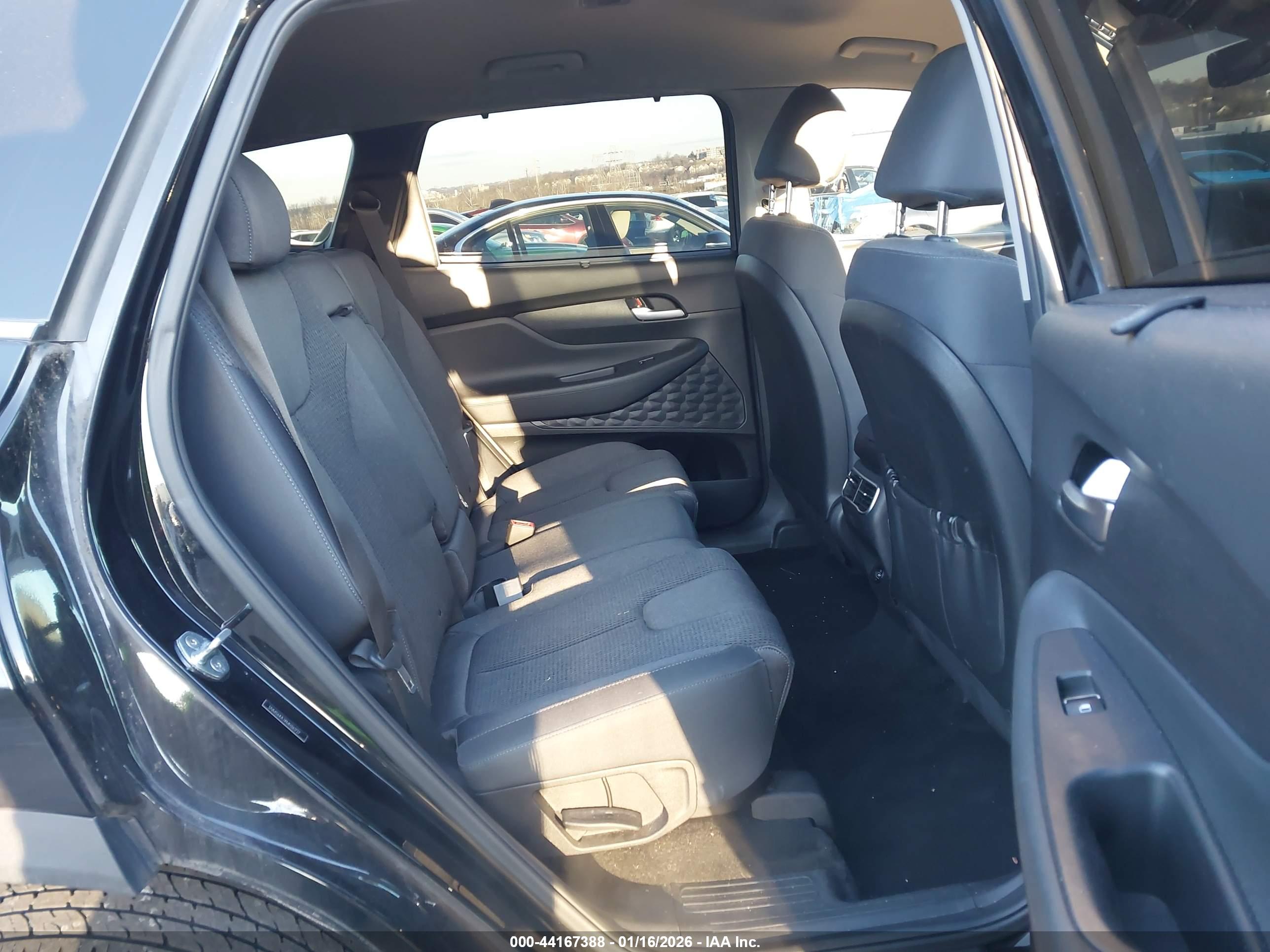 HYUNDAI SANTA image 8