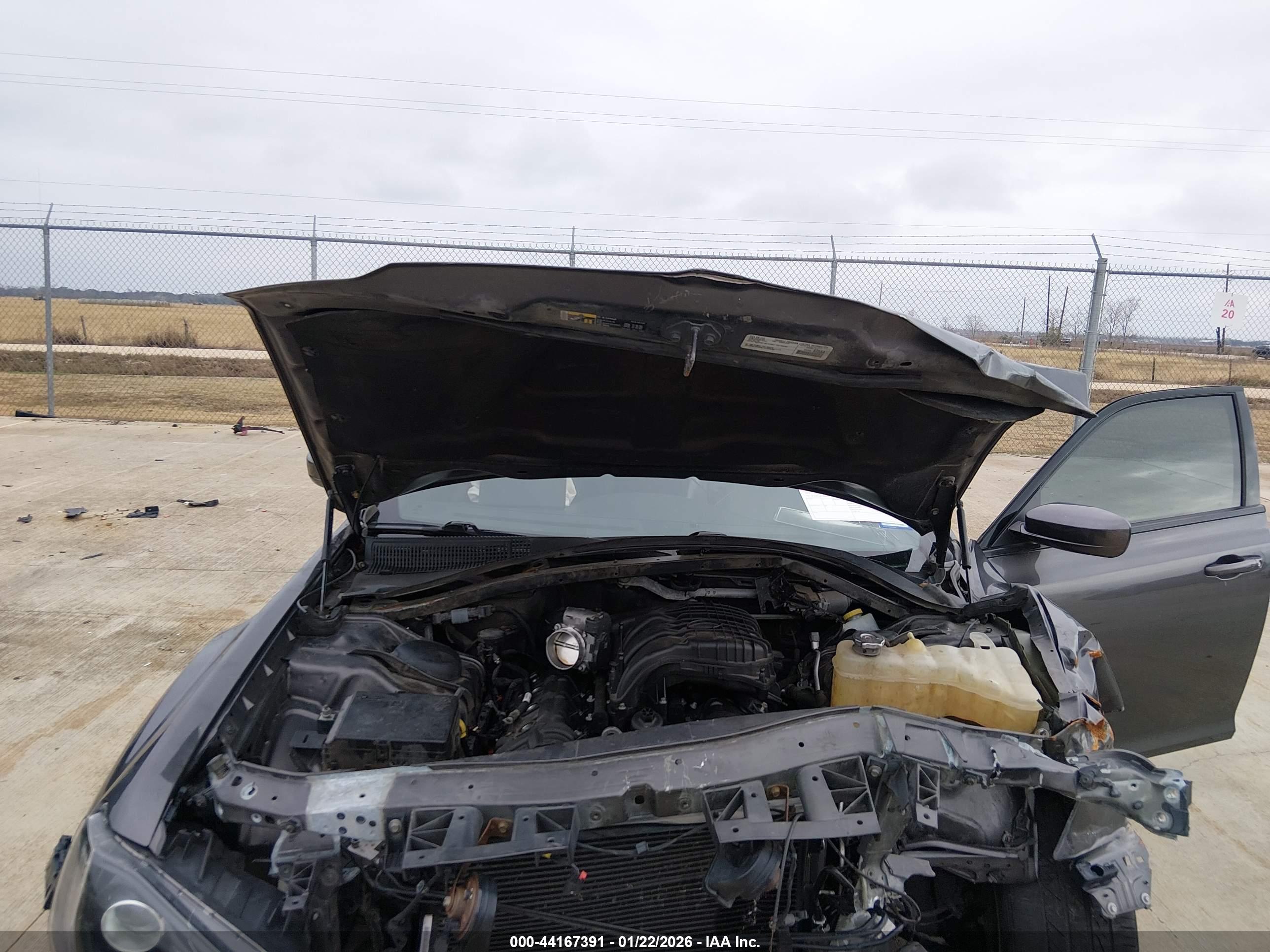 CHRYSLER 300 image 10