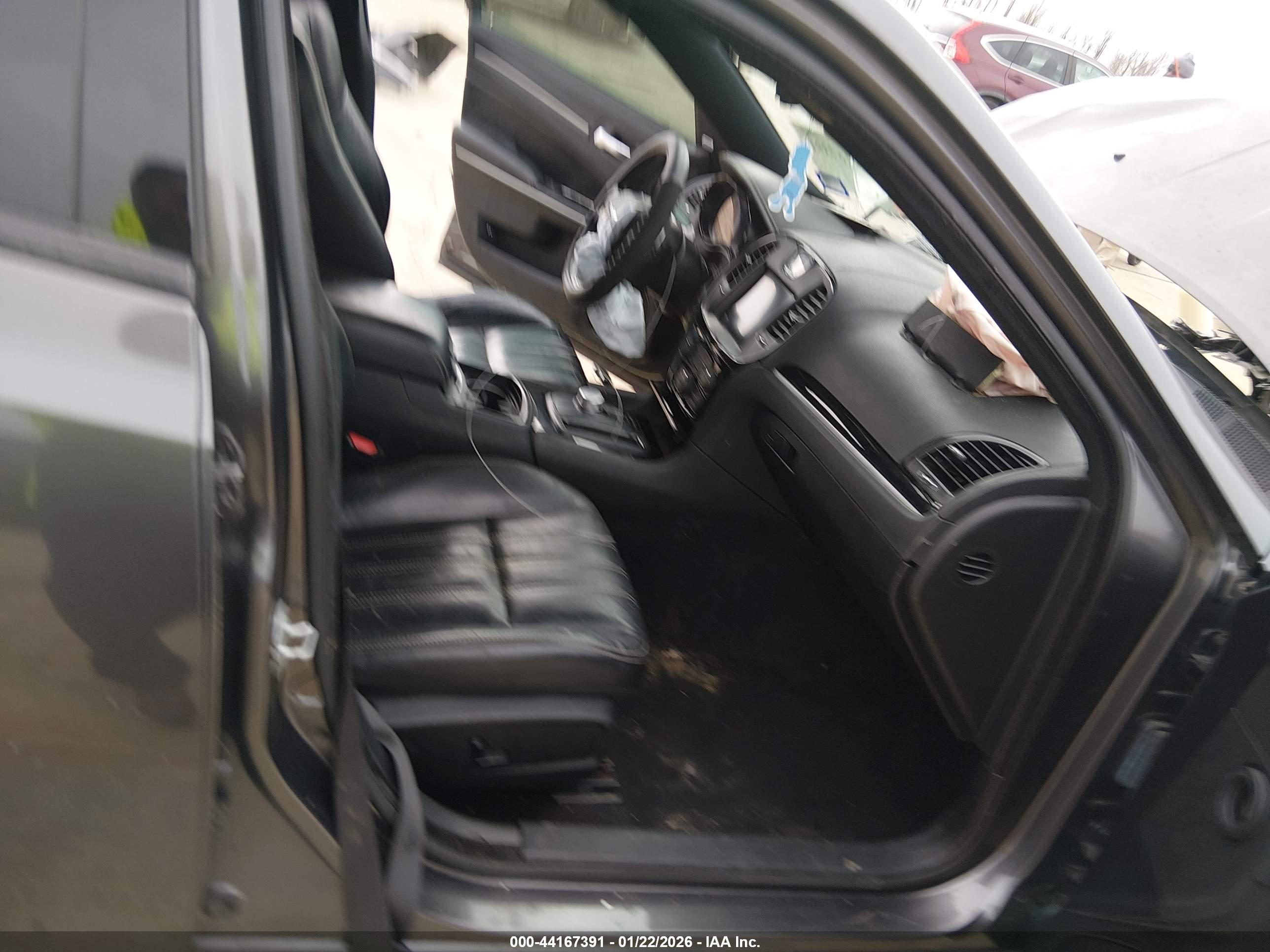 CHRYSLER 300 image 5