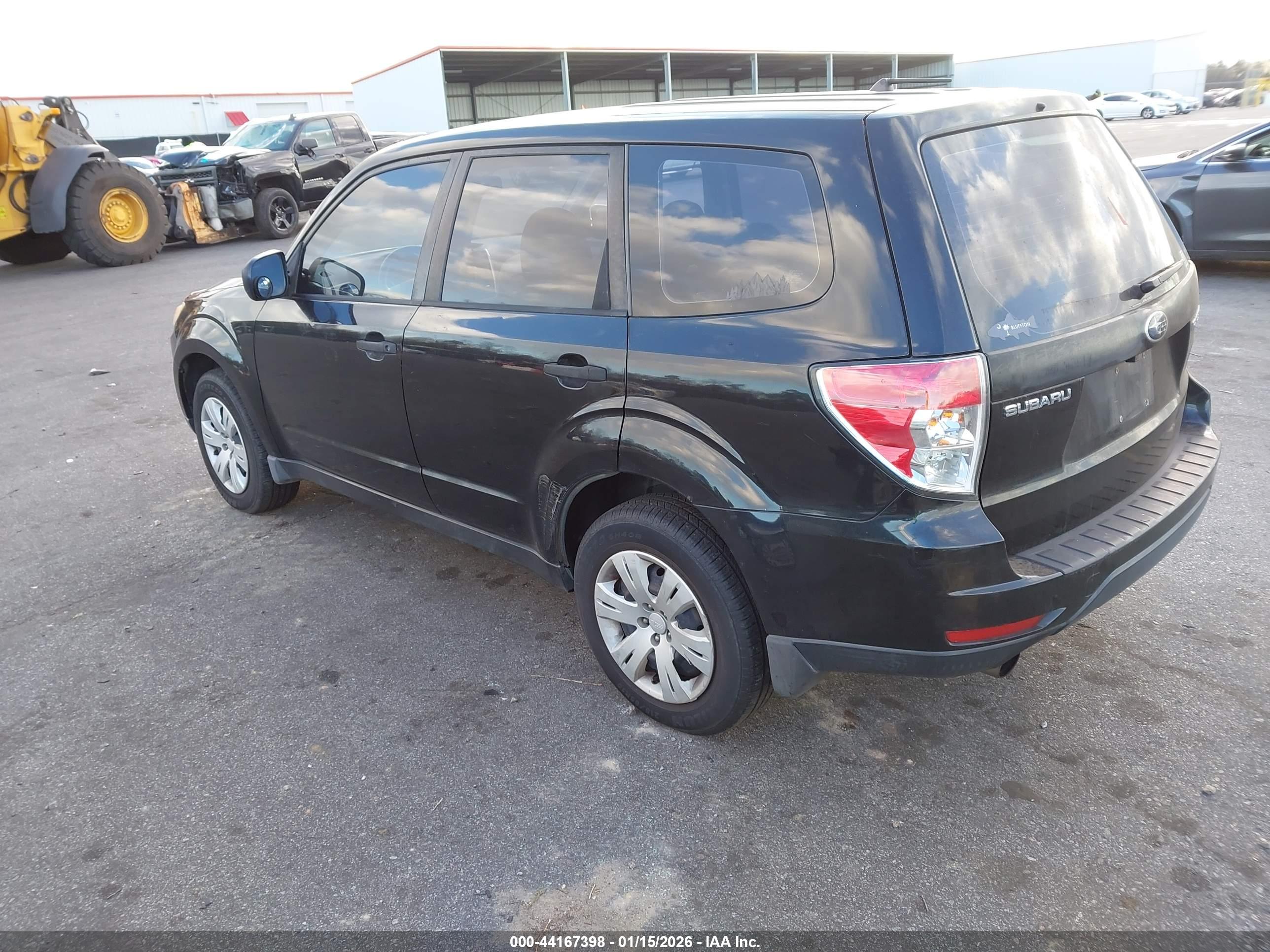SUBARU FORESTER image 3