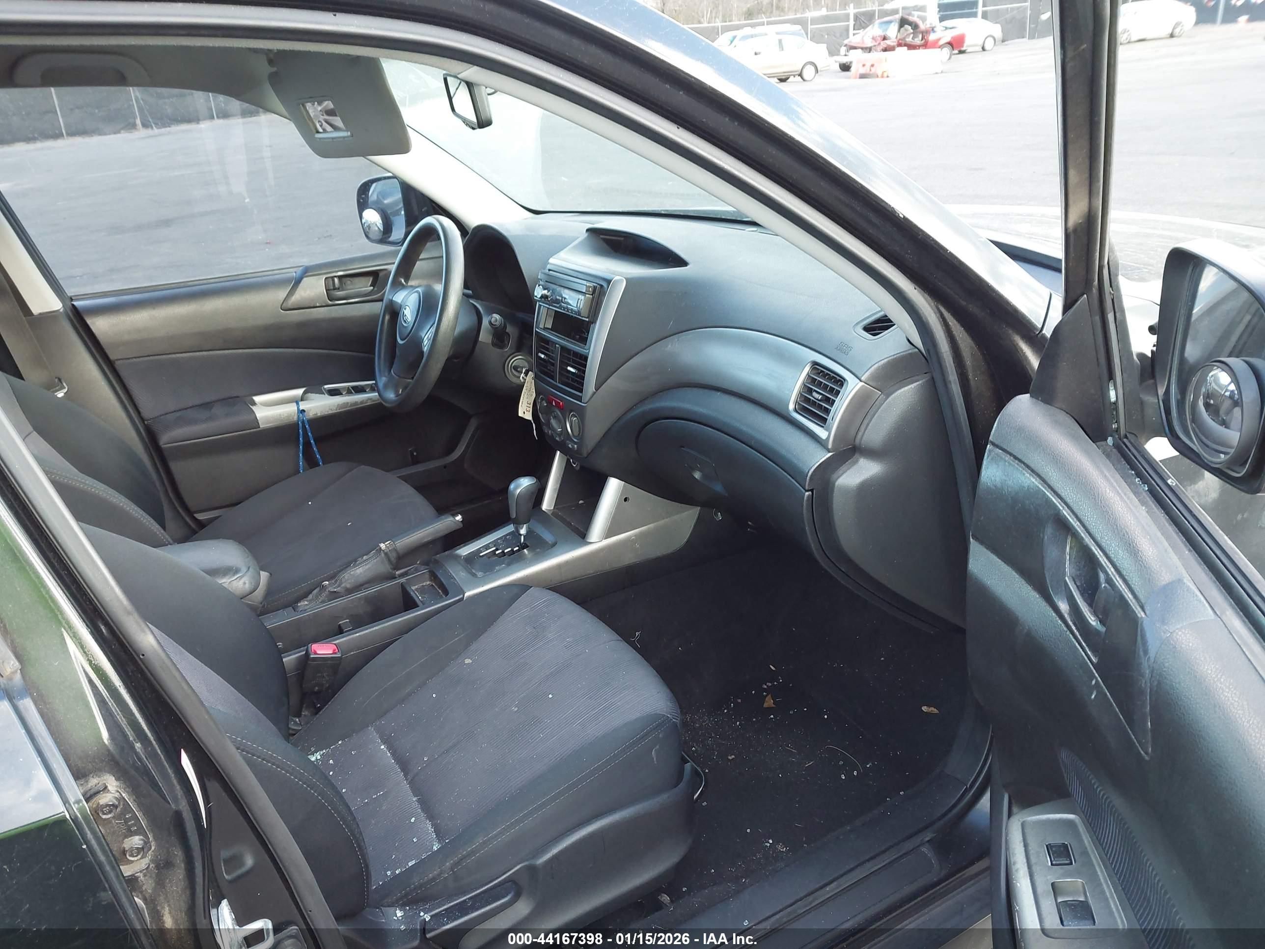 SUBARU FORESTER image 5