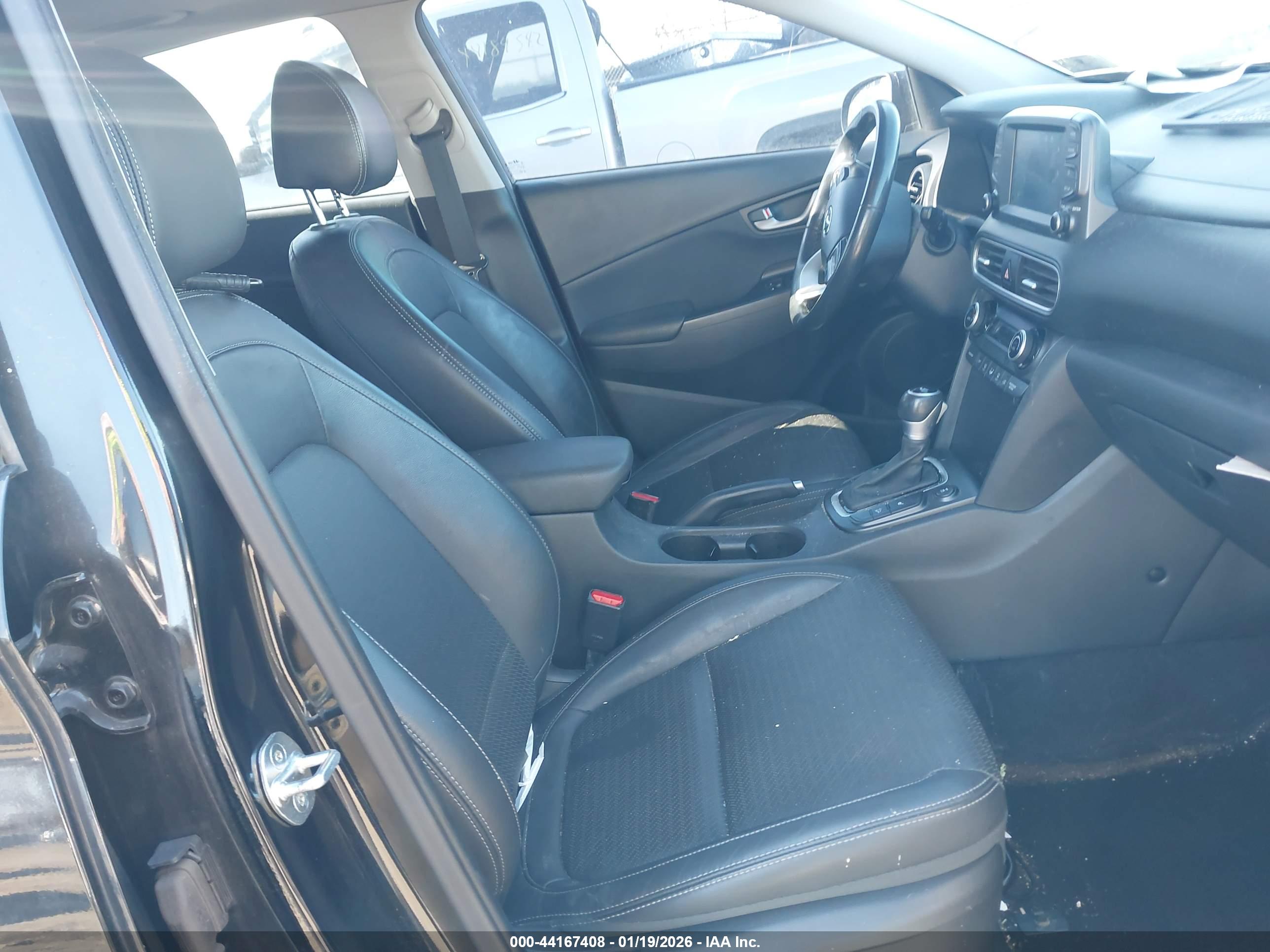 HYUNDAI KONA image 5