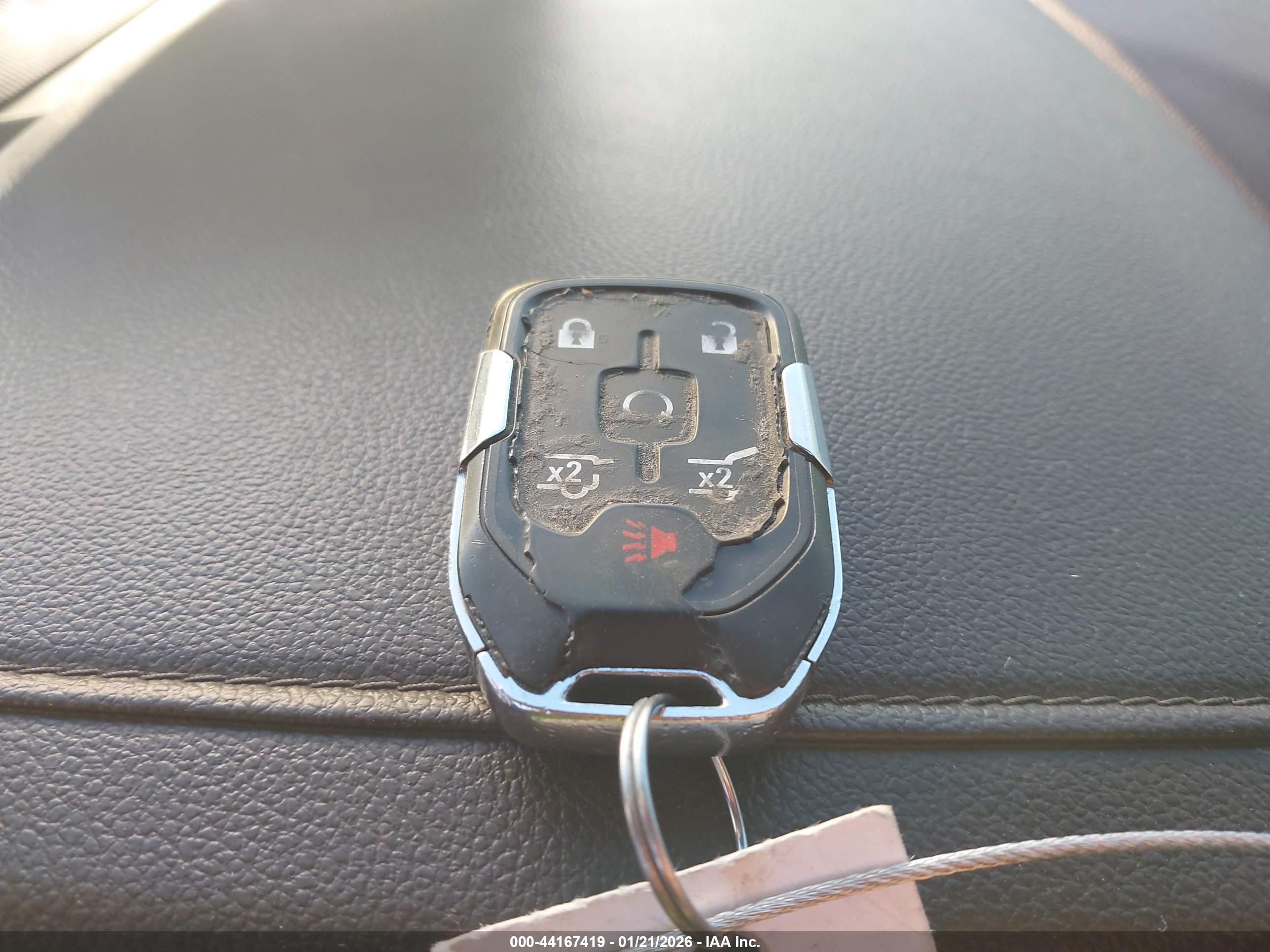 CHEVROLET SUBURBAN image 11