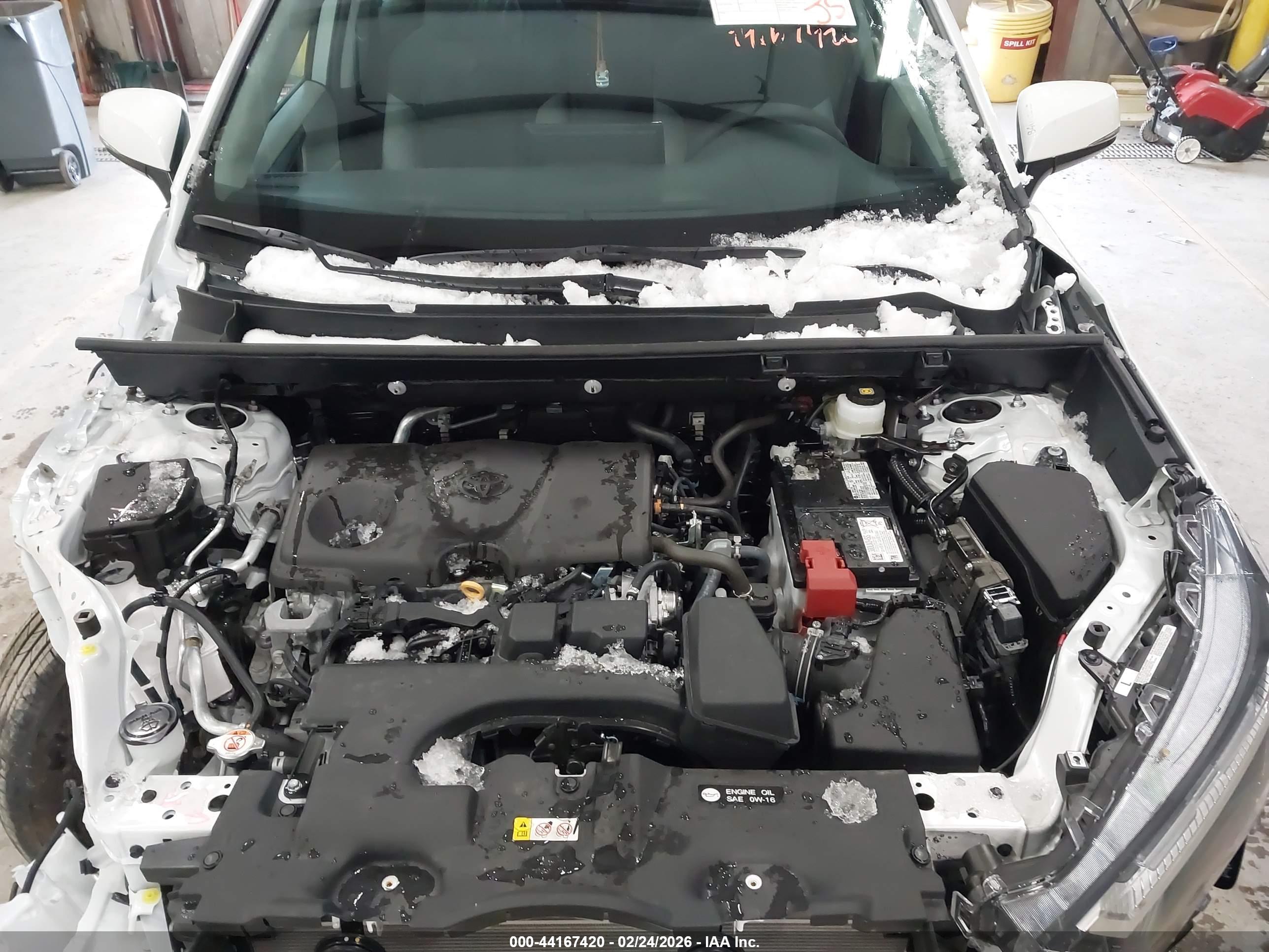 TOYOTA RAV4 image 10