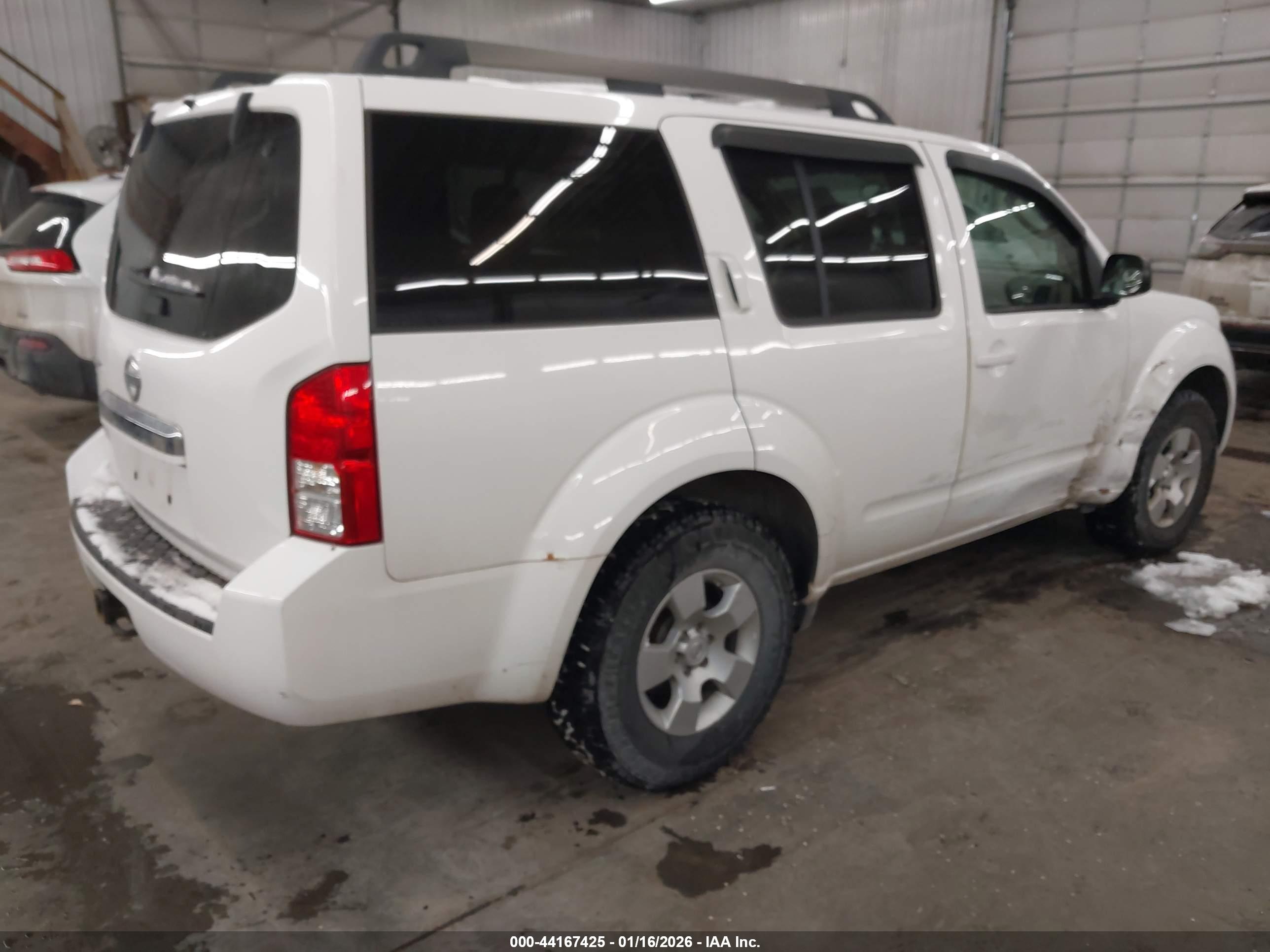 NISSAN PATHFINDER image 4