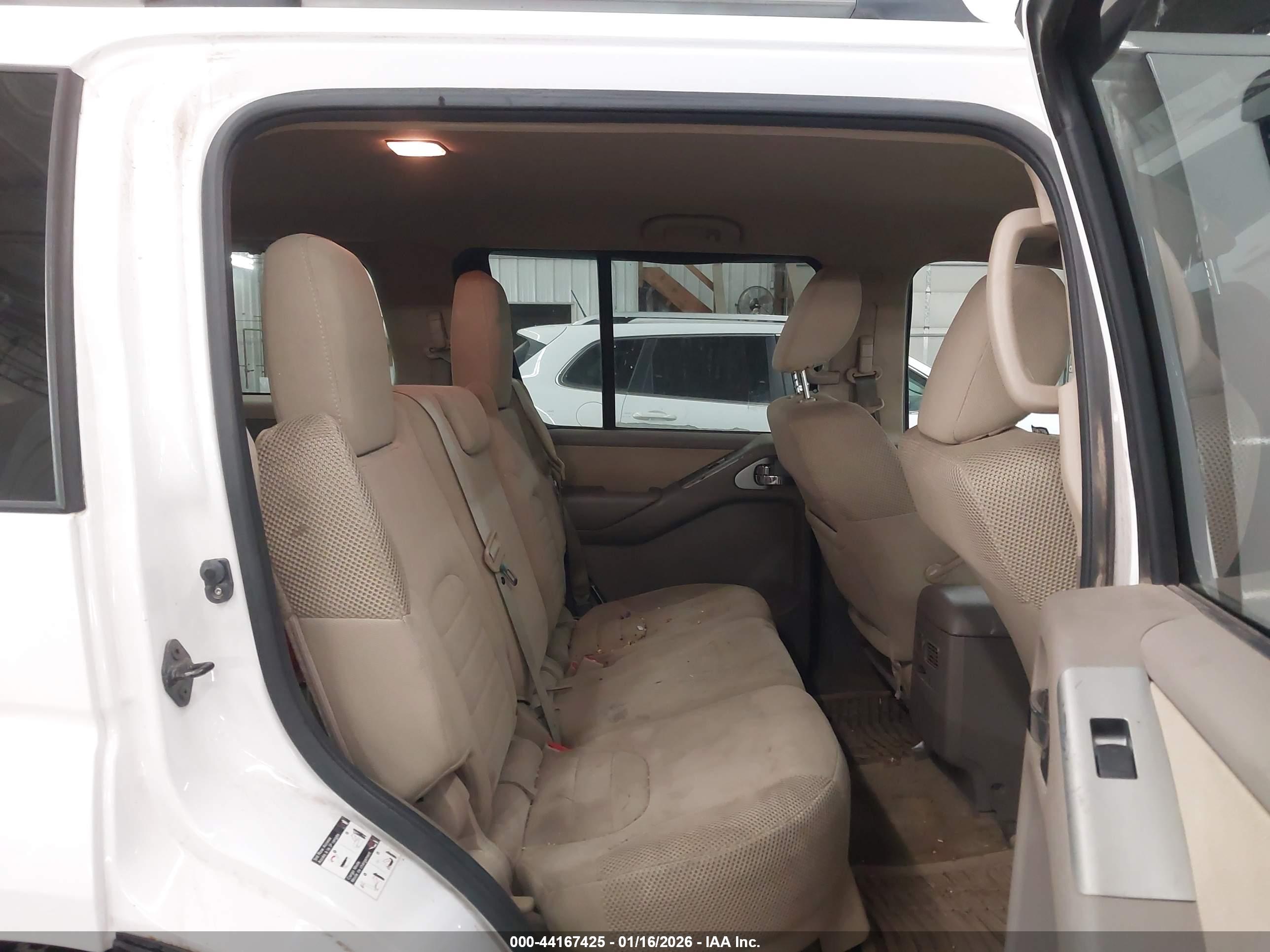 NISSAN PATHFINDER image 8