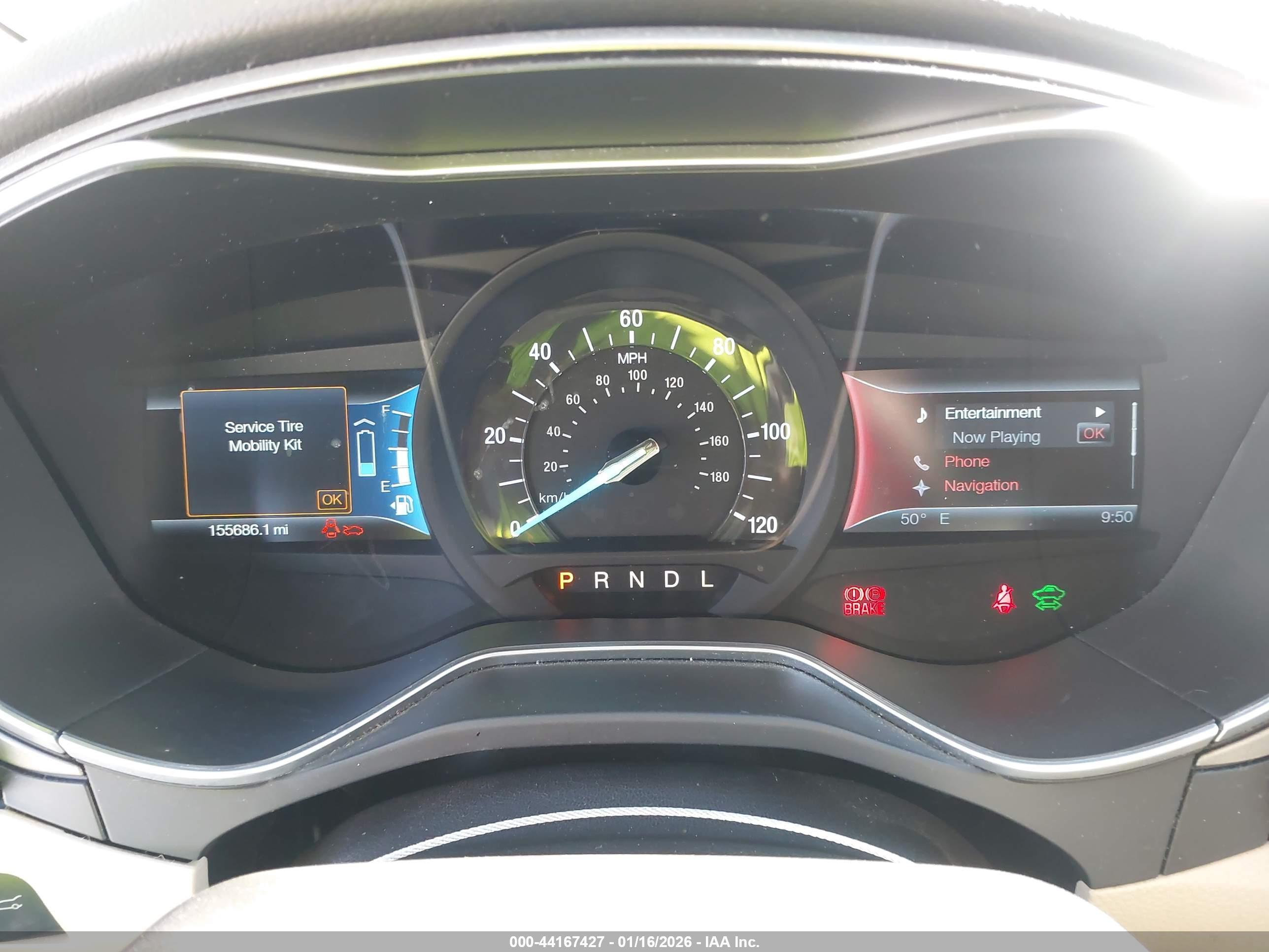 FORD FUSION image 7
