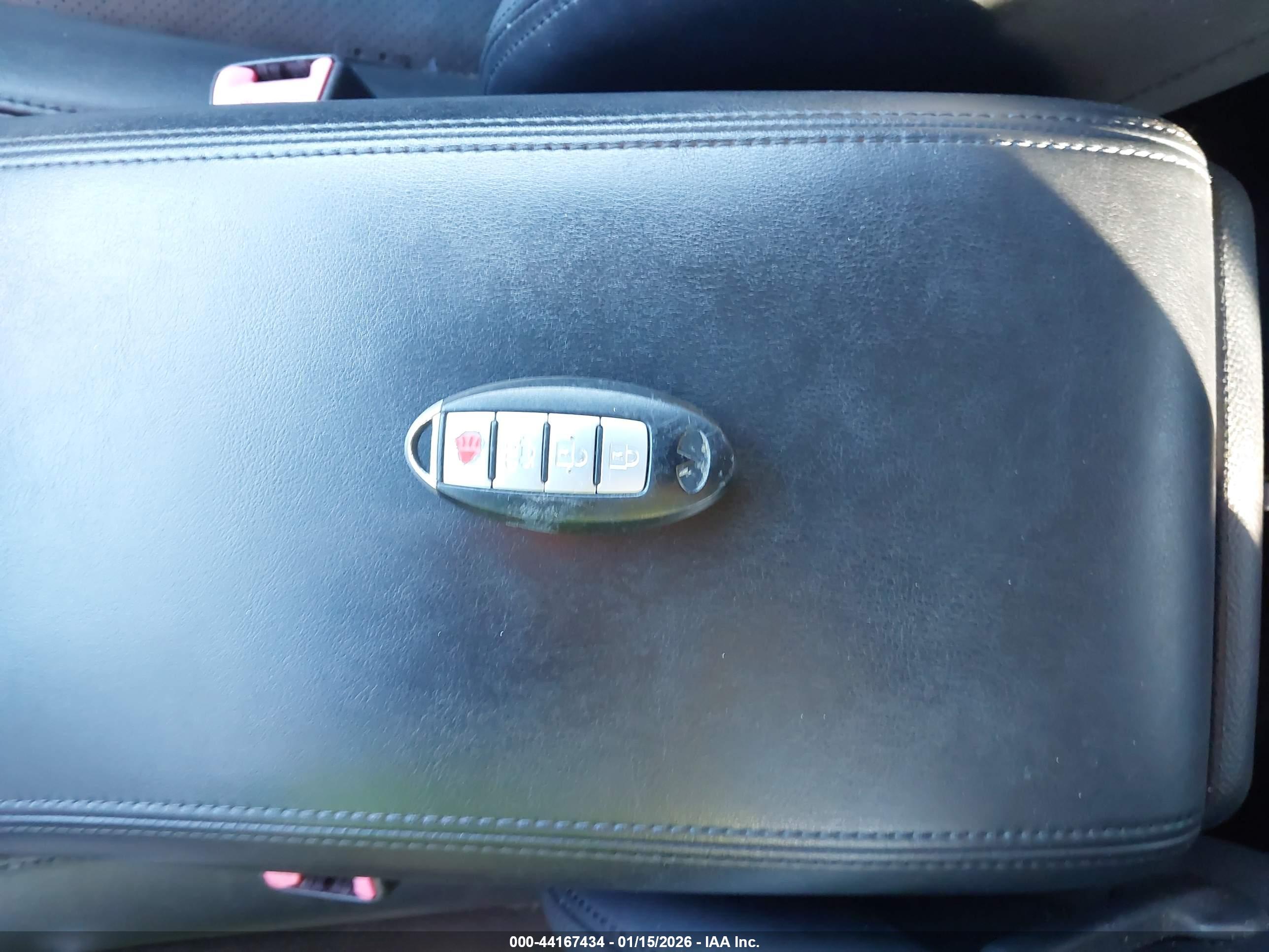 INFINITI G37 image 11