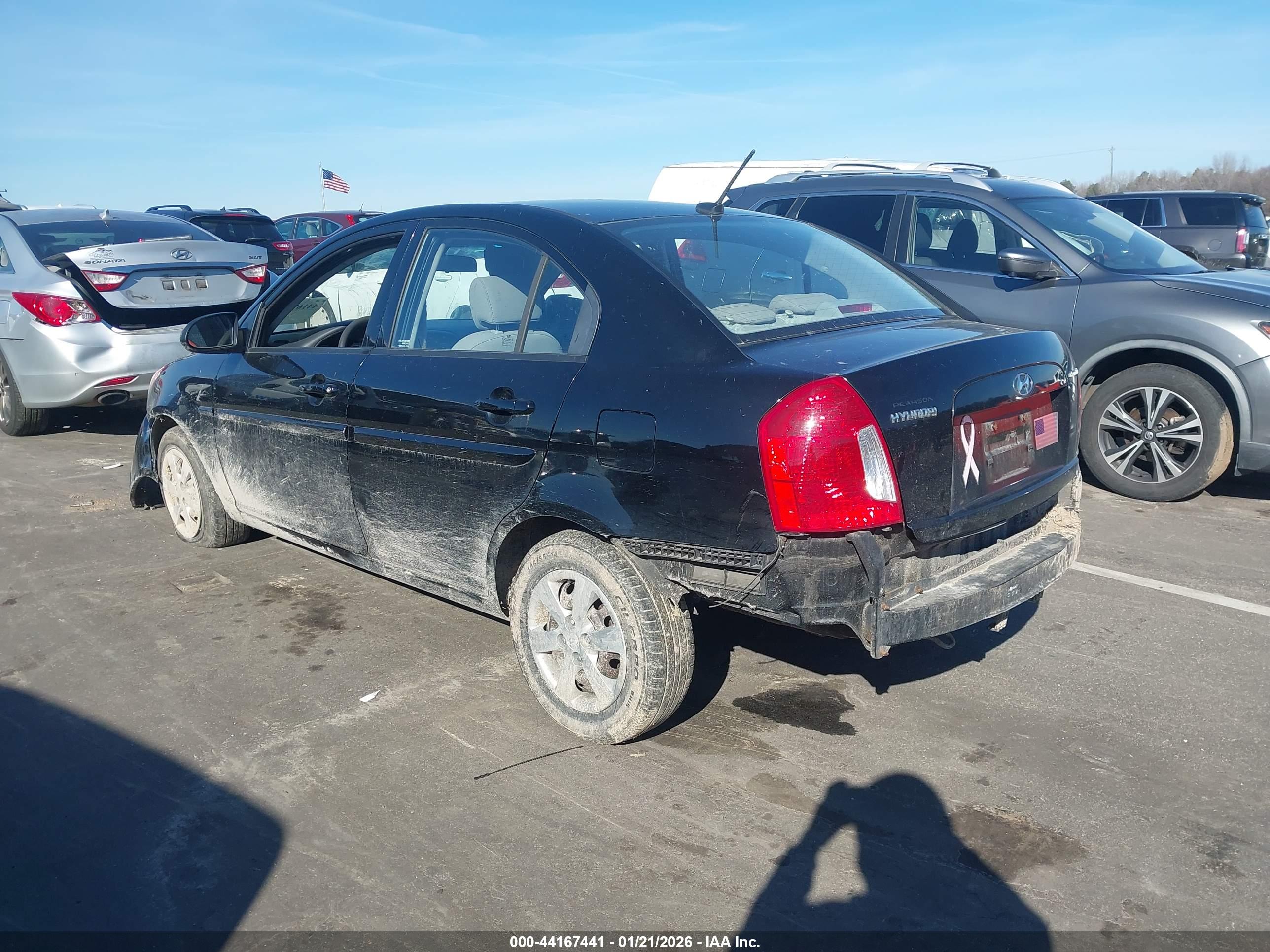 HYUNDAI ACCENT image 3