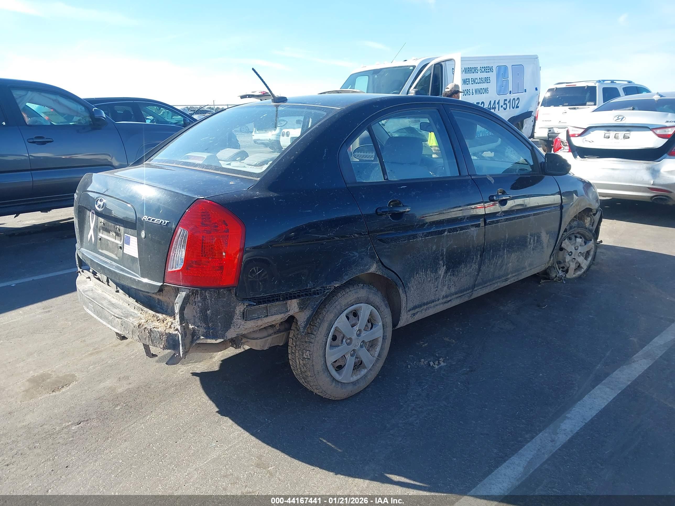 HYUNDAI ACCENT image 4