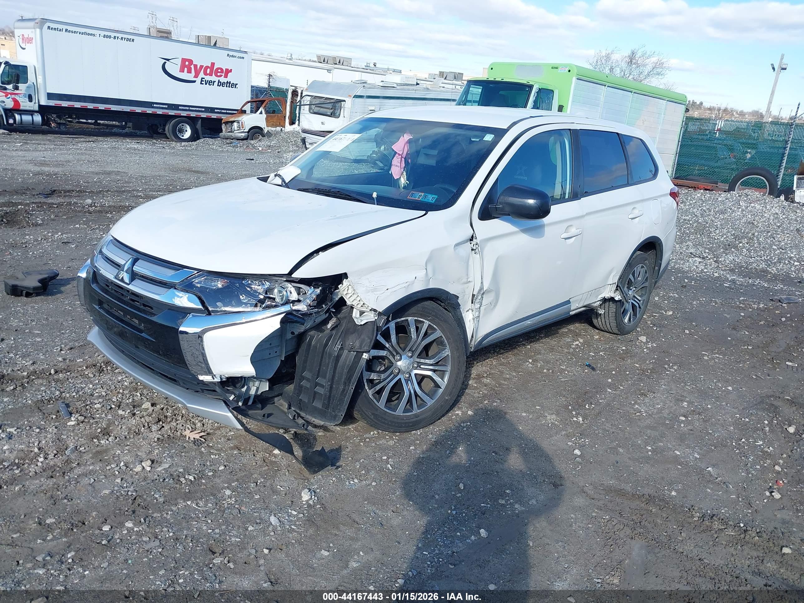 MITSUBISHI OUTLANDER image 2