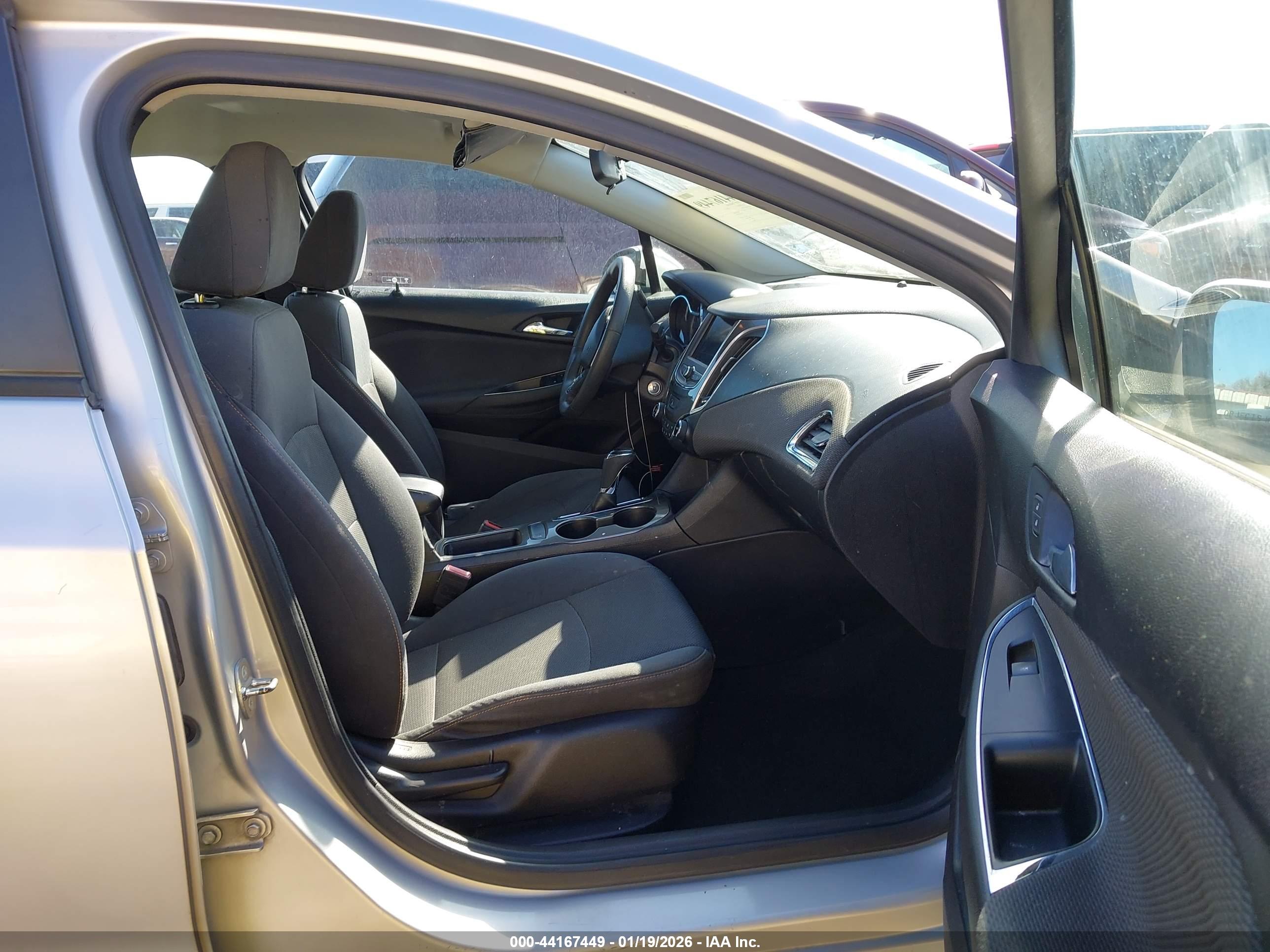 CHEVROLET CRUZE image 5