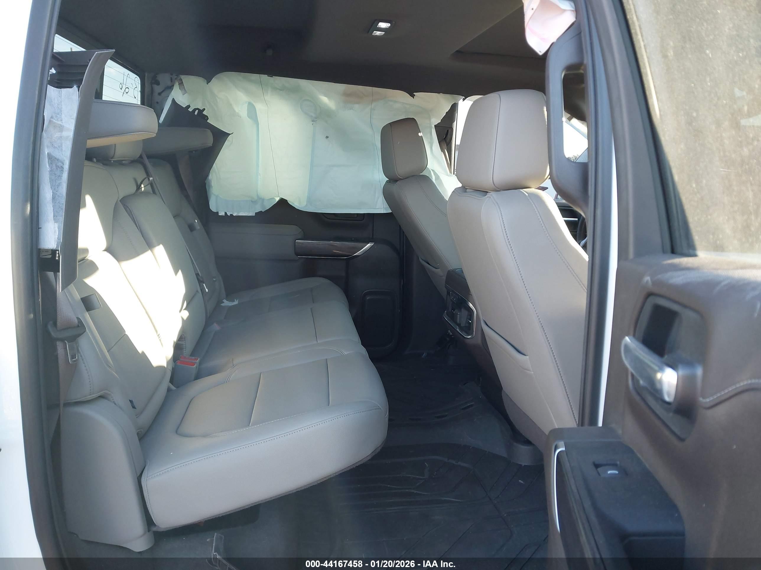 CHEVROLET SILVERADO image 8