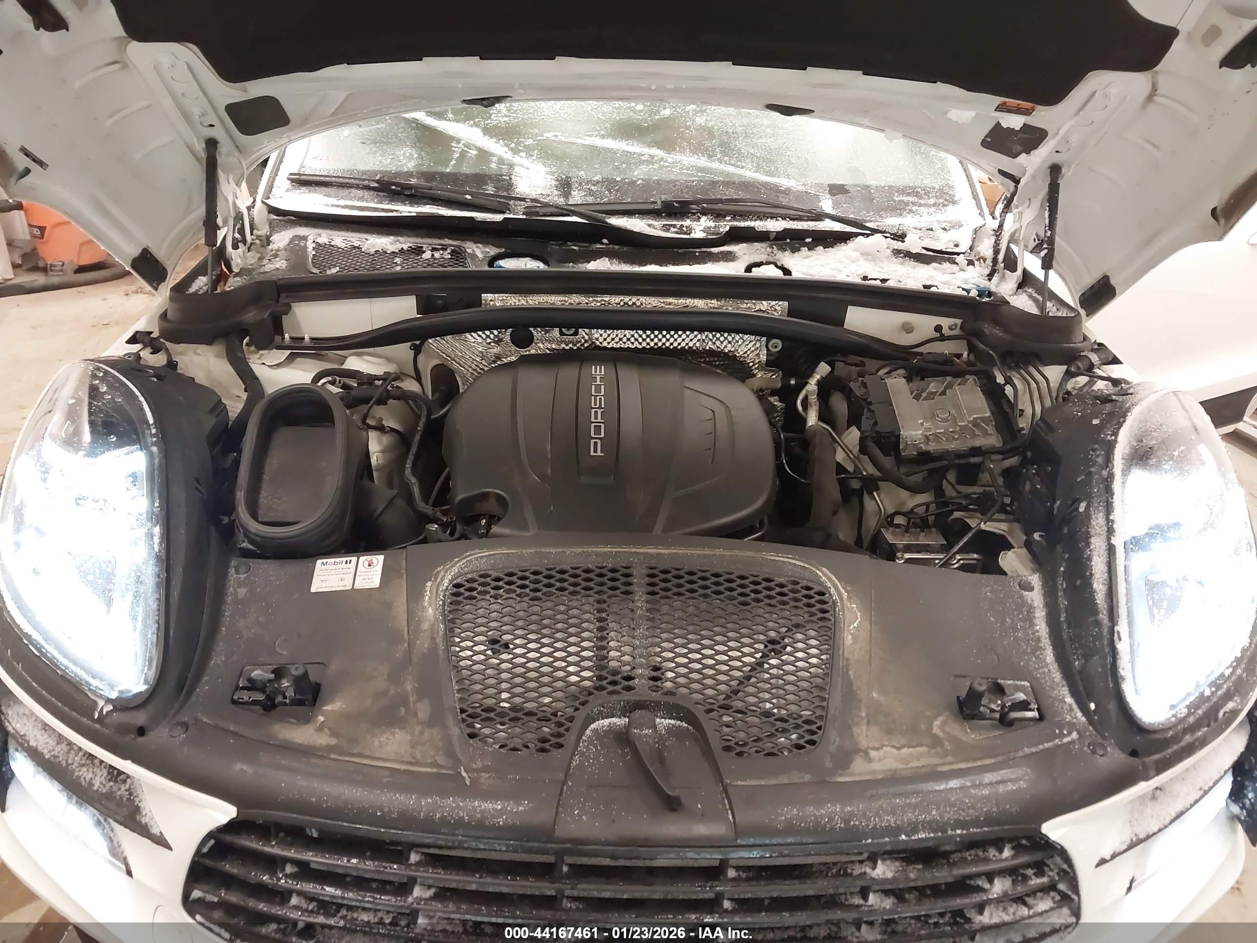 PORSCHE MACAN image 10