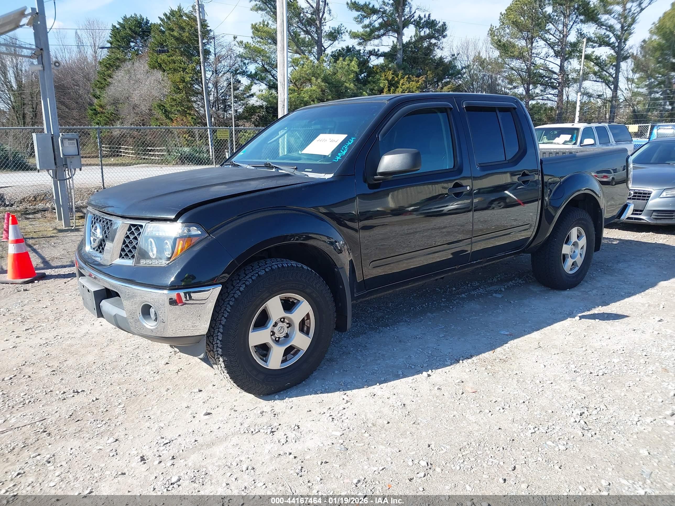 NISSAN FRONTIER image 2
