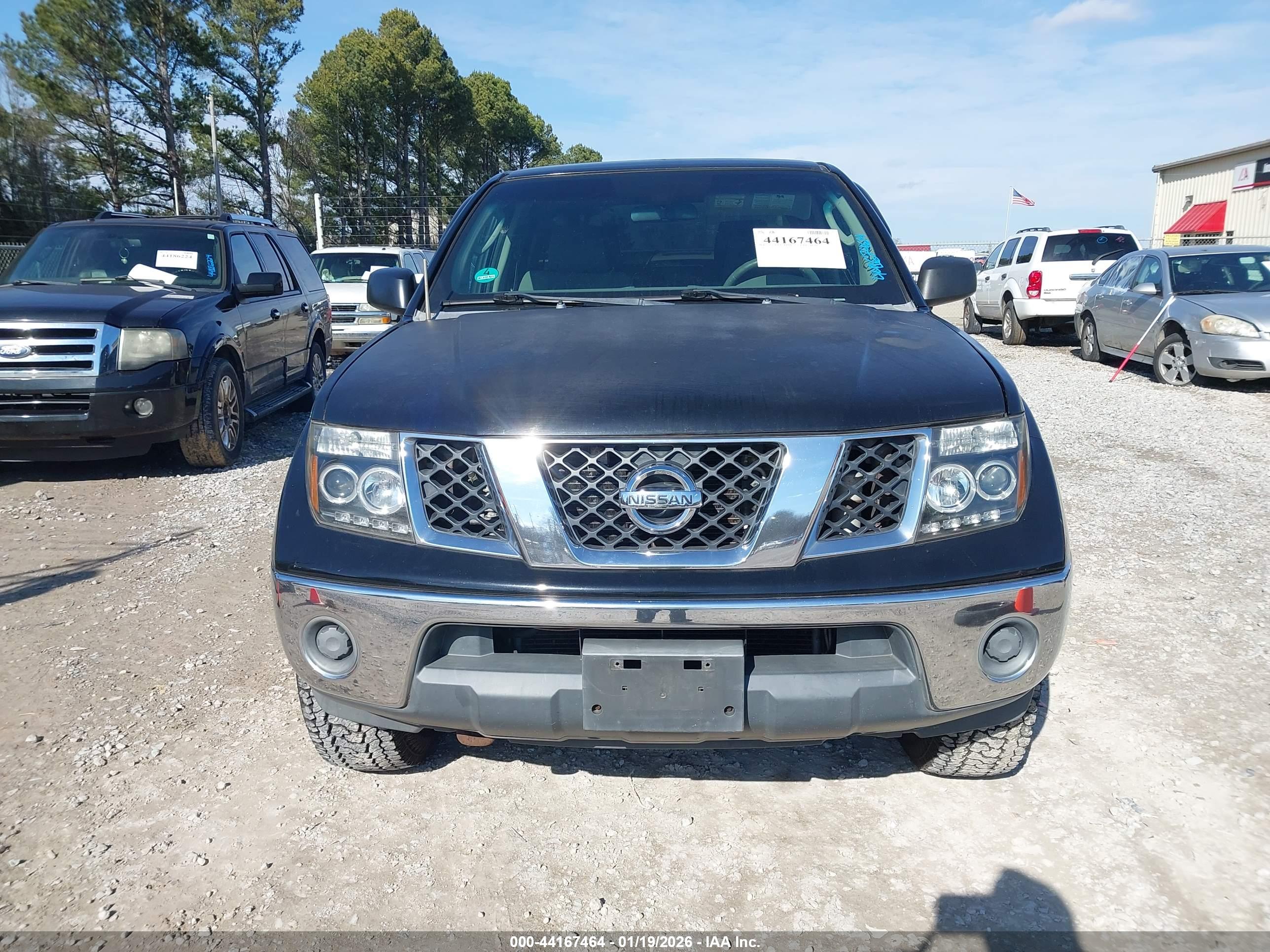 NISSAN FRONTIER image 6