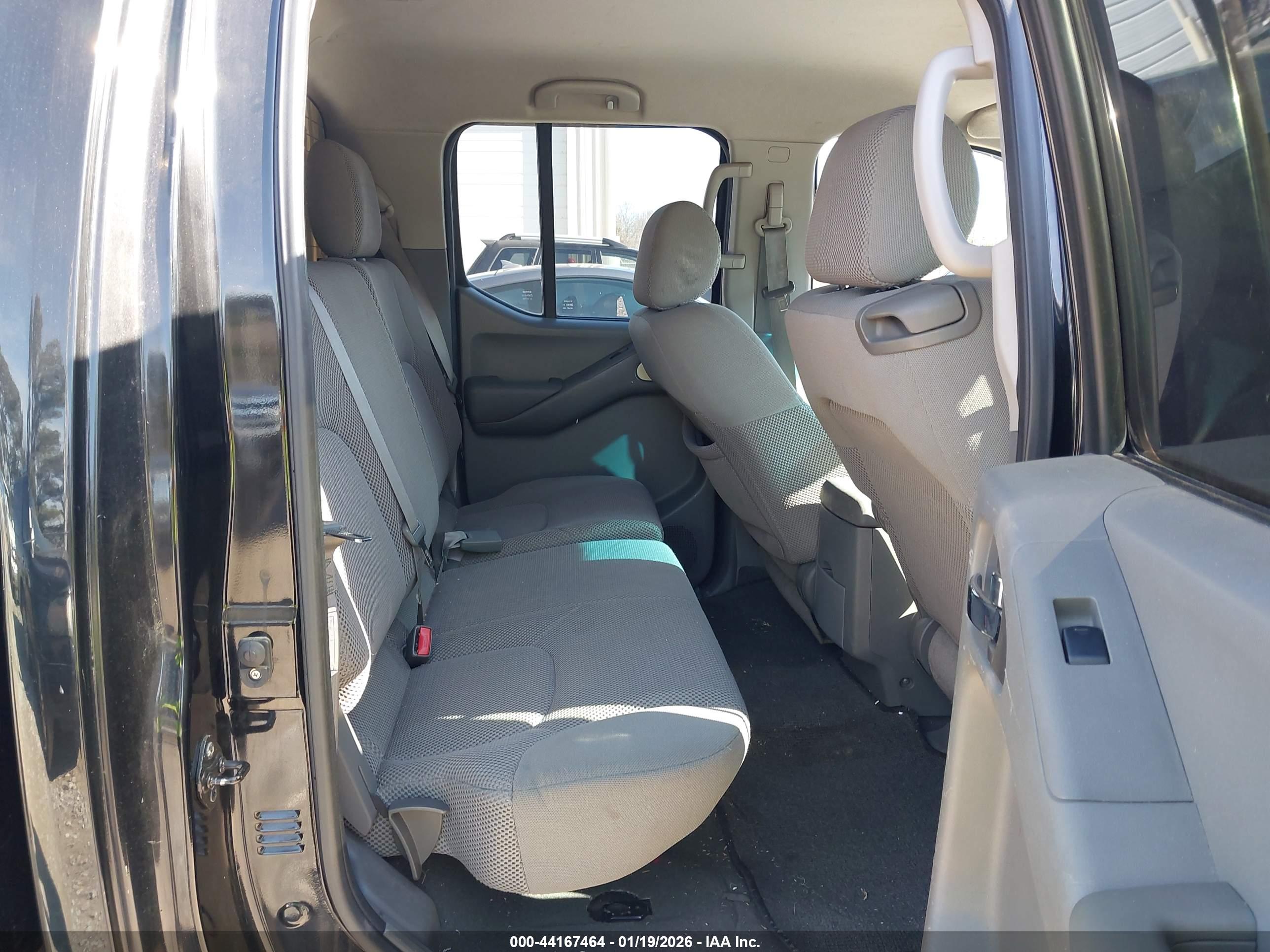 NISSAN FRONTIER image 8