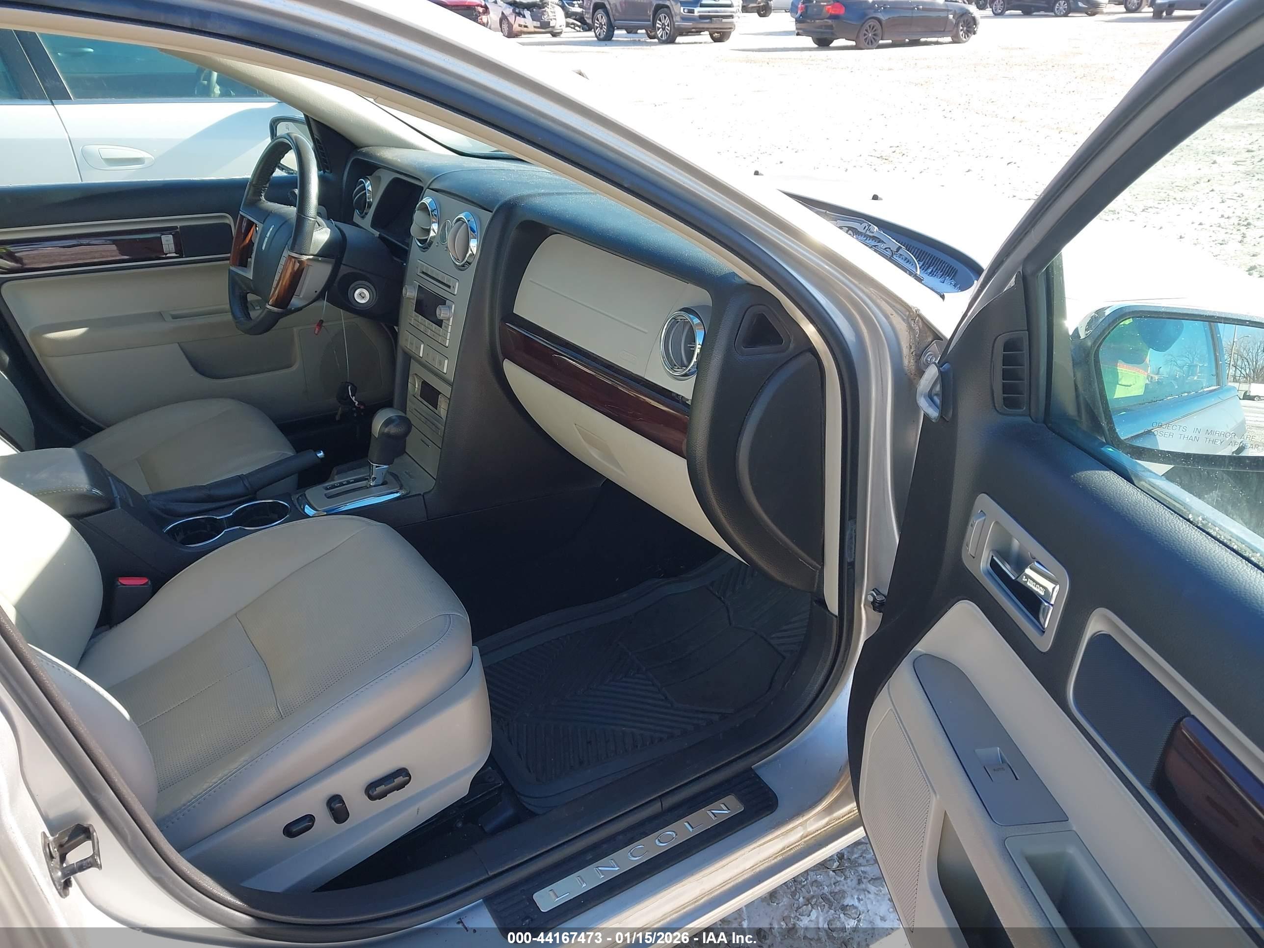 LINCOLN MKZ image 5