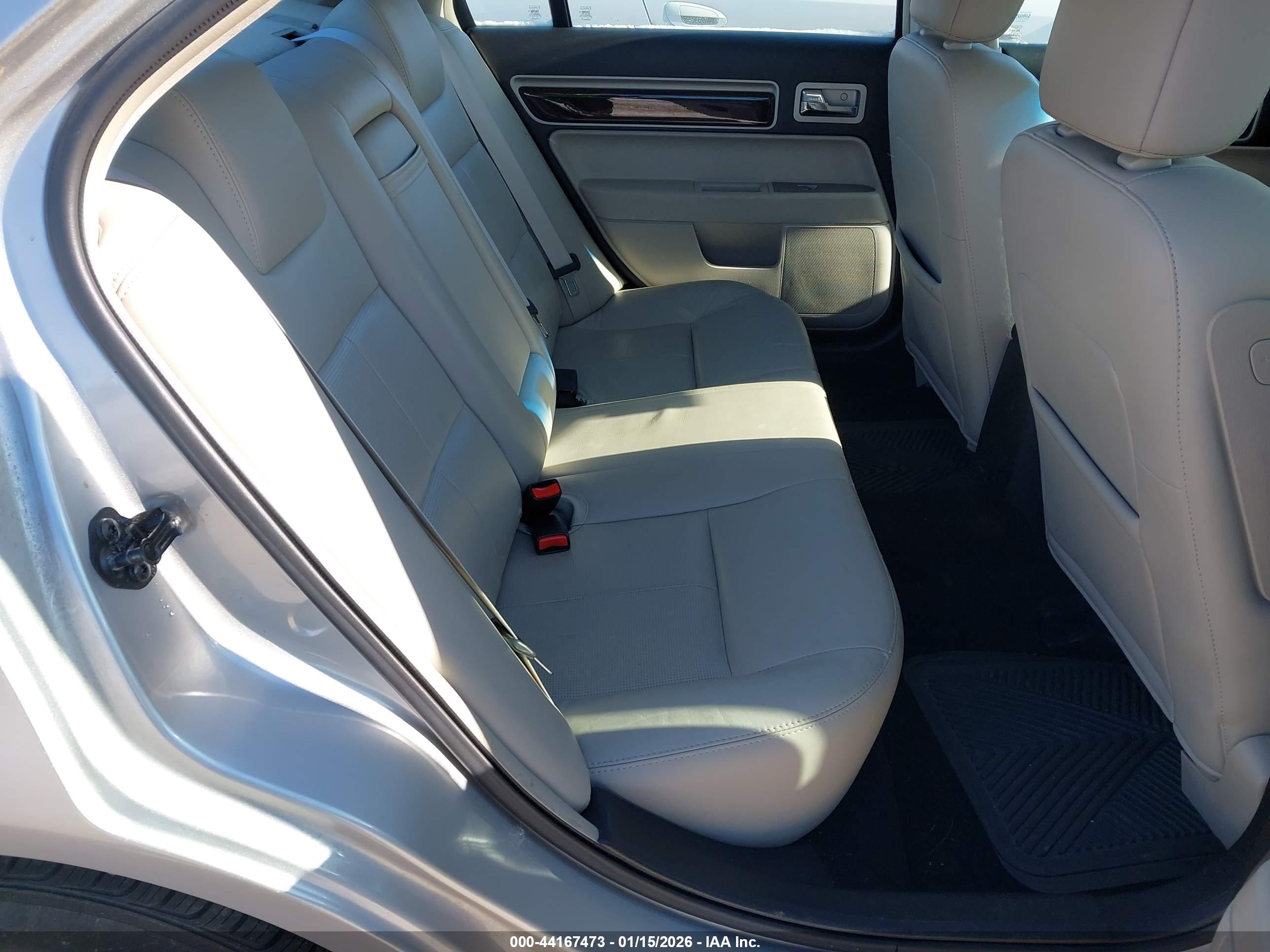 LINCOLN MKZ image 8