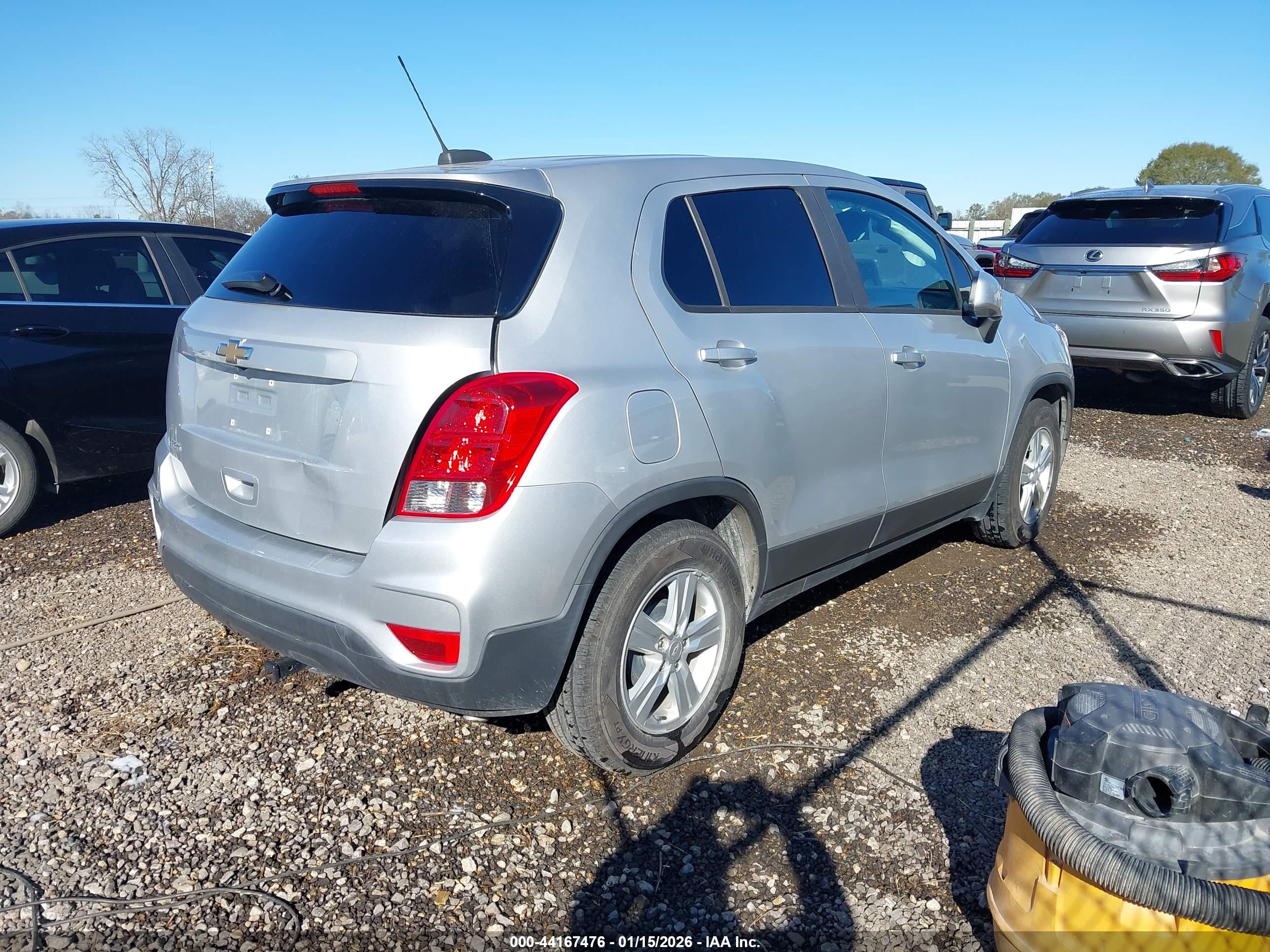 CHEVROLET TRAX image 4