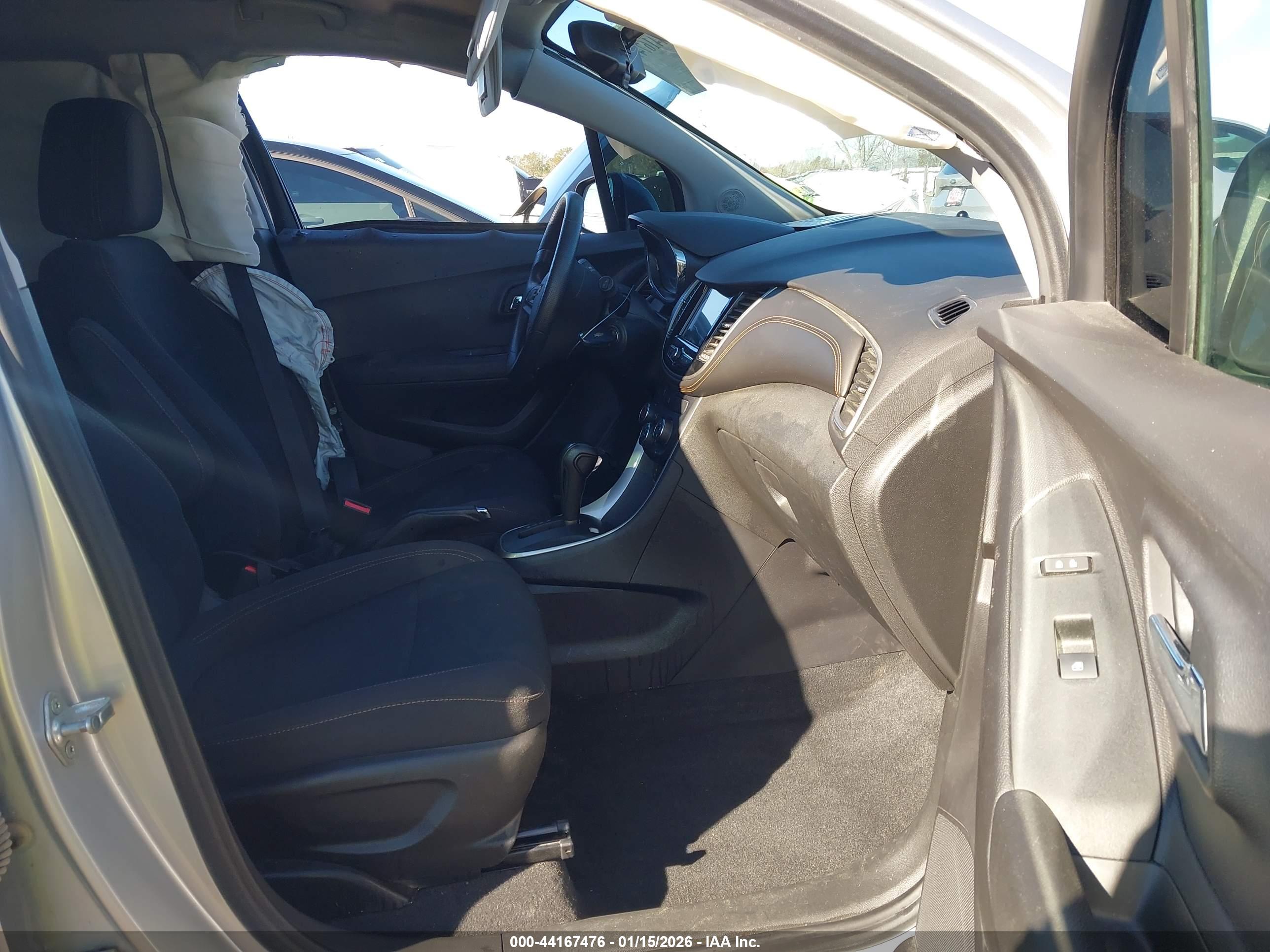 CHEVROLET TRAX image 5