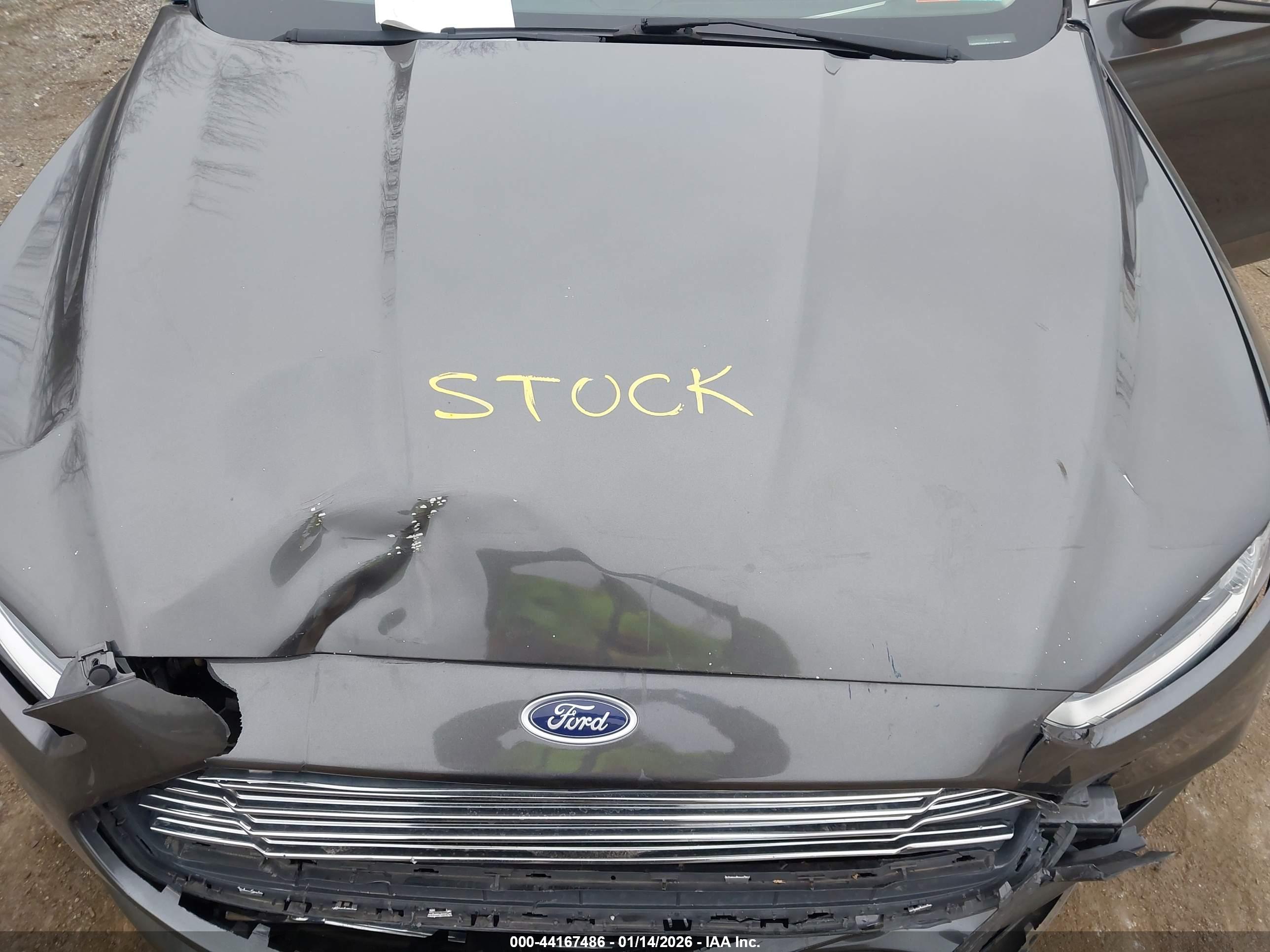 FORD FUSION image 10